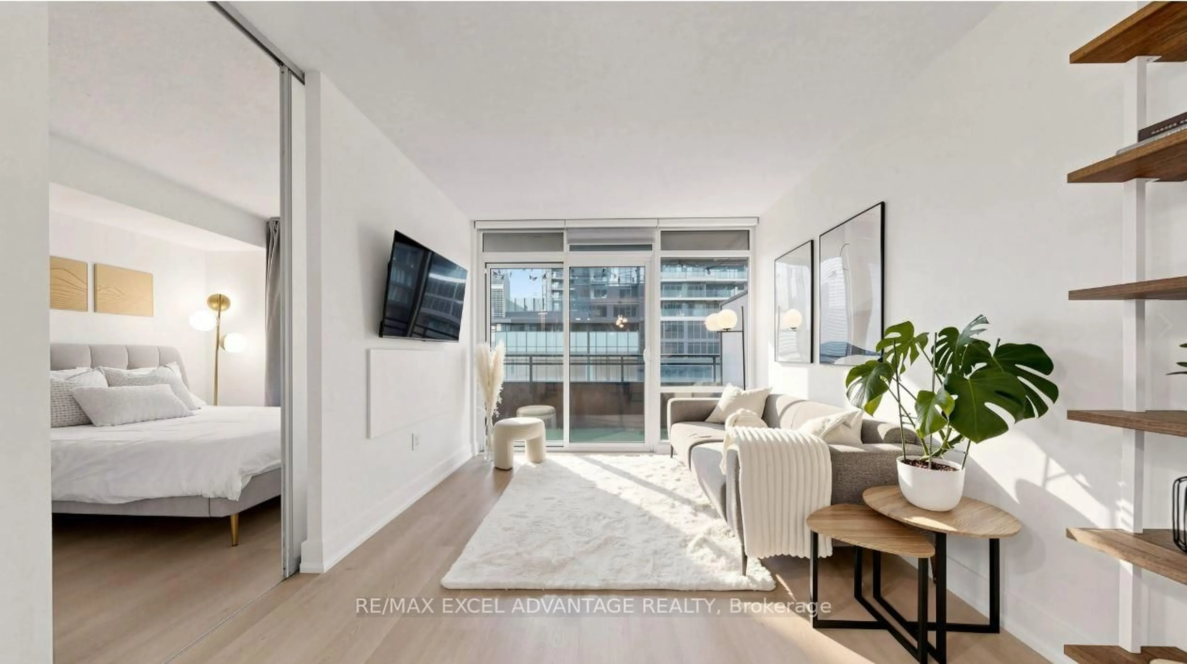 Living room with furniture, unknown for 4K Spadina Ave #1509, Toronto Ontario M5V 3Y9