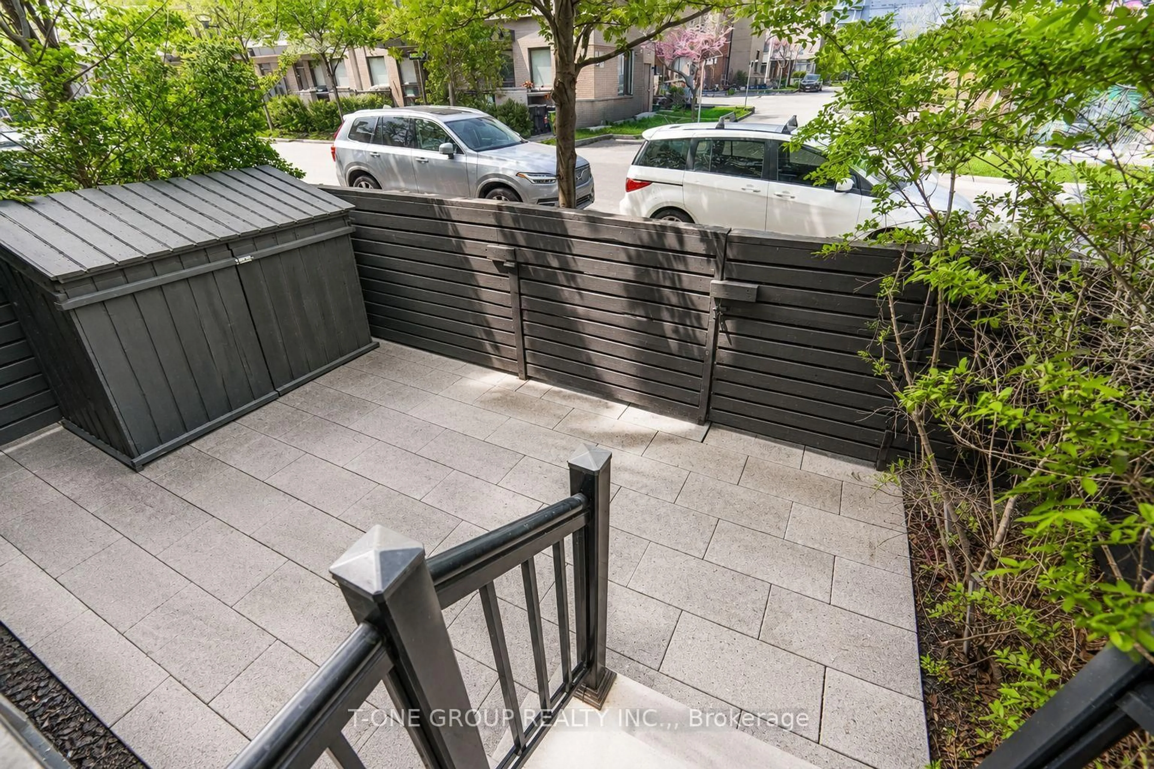 Patio, street for 55 Sutton Ave, Toronto Ontario M5A 3V2
