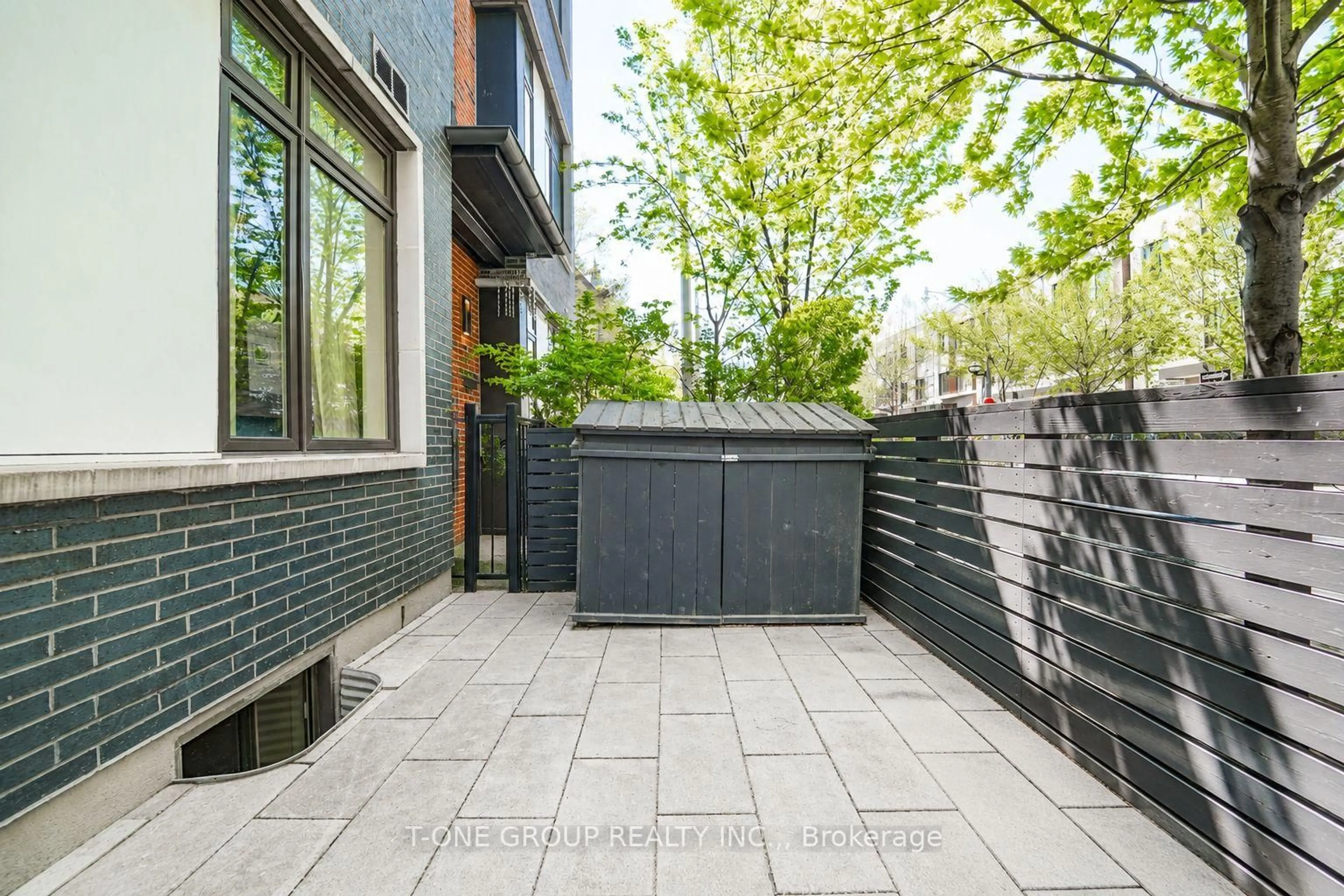 Patio, street for 55 Sutton Ave, Toronto Ontario M5A 3V2