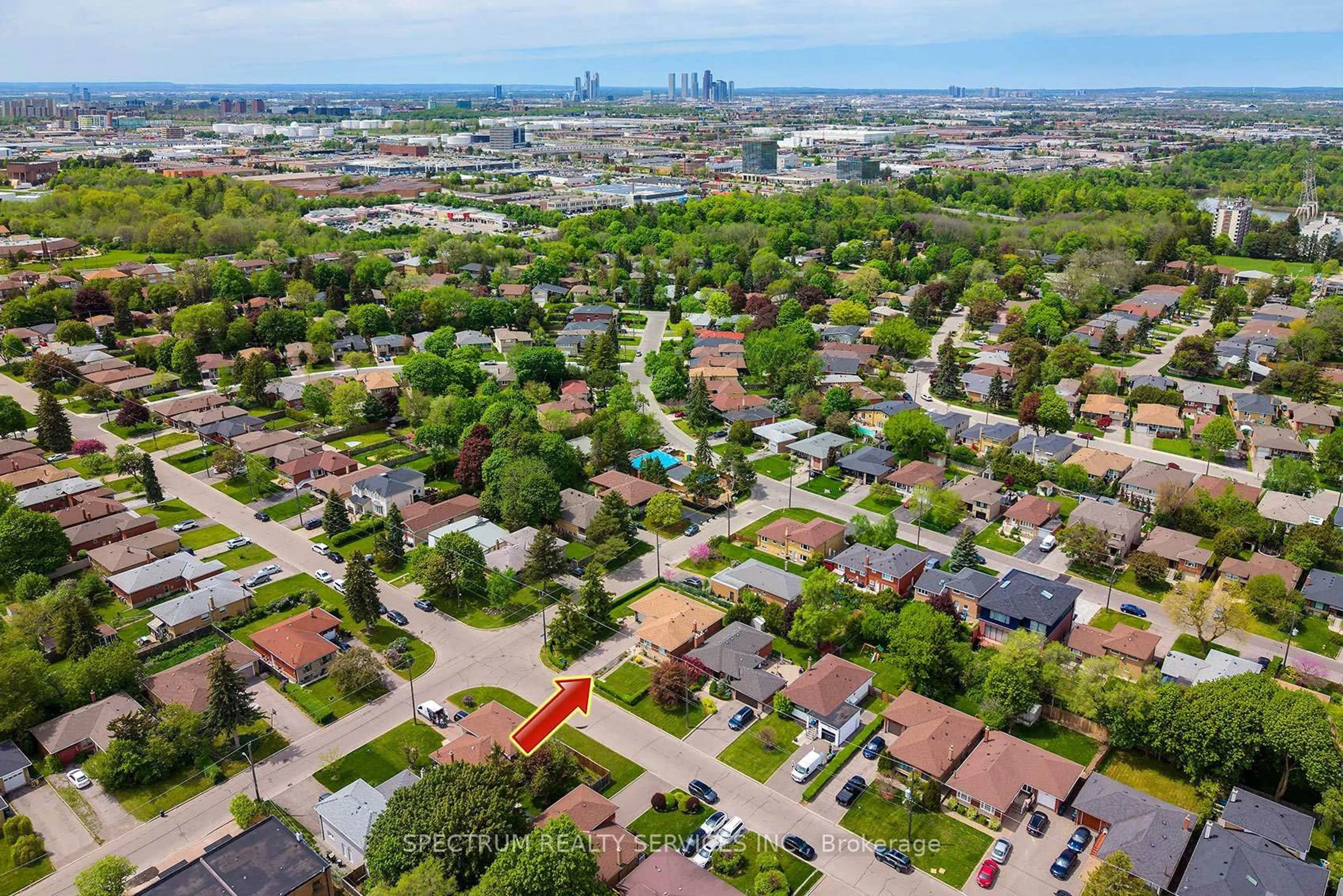 A pic from outside/outdoor area/front of a property/back of a property/a pic from drone, city buildings view from balcony for 22 Barksdale Ave, Toronto Ontario M3H 4S3