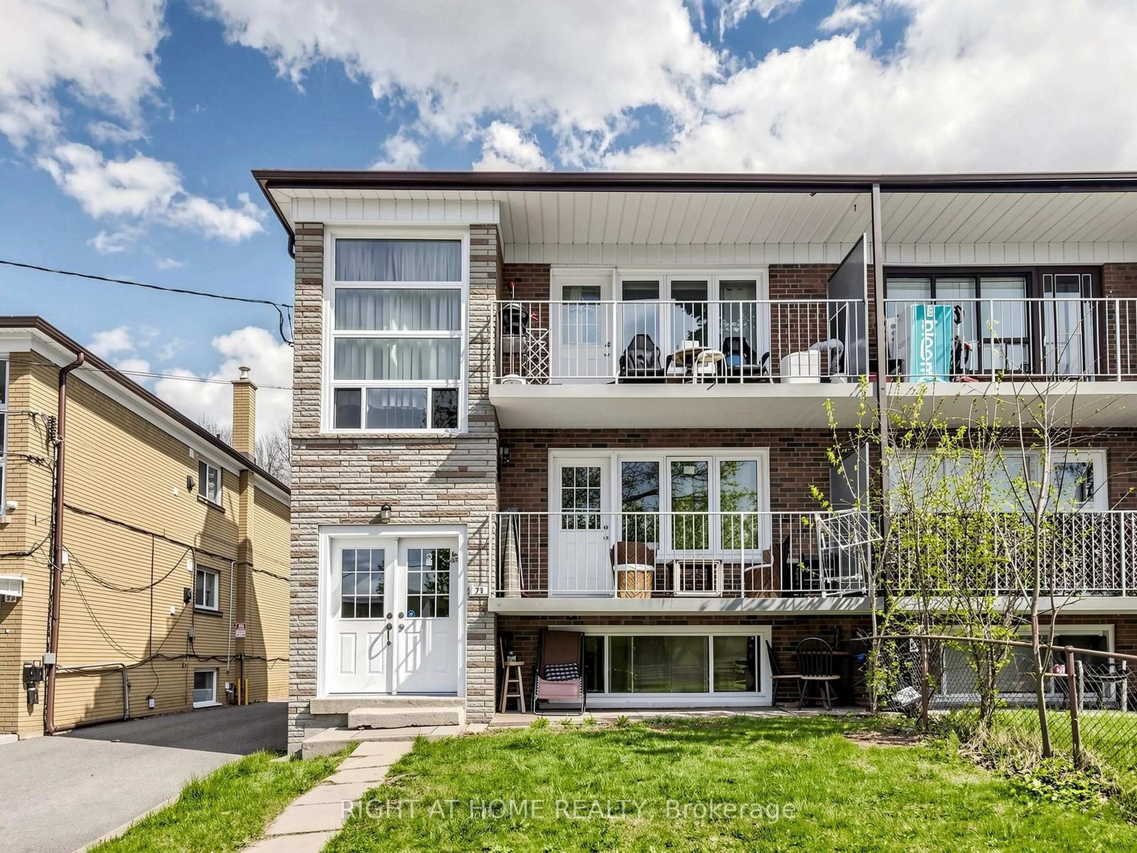 Home with vinyl exterior material, street for 73 Garthdale Crt, Toronto Ontario M3H 5P9