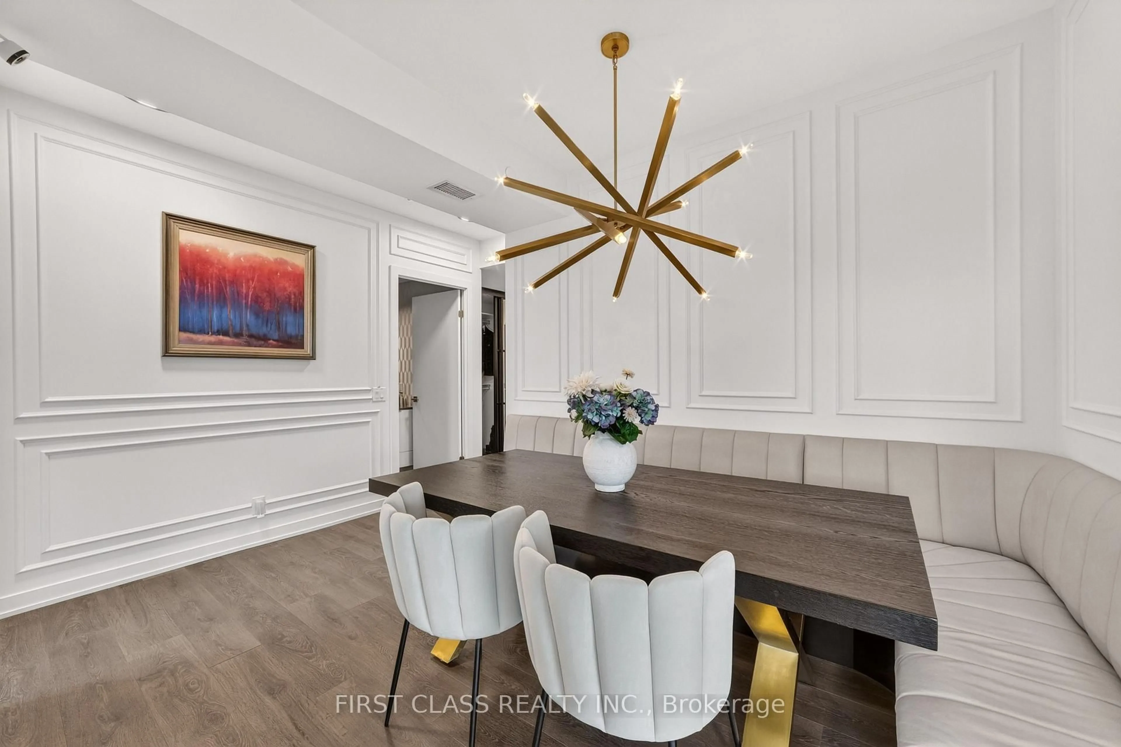 Dining room, wood/laminate floor for 609 Avenue Rd #707, Toronto Ontario M4V 0B1