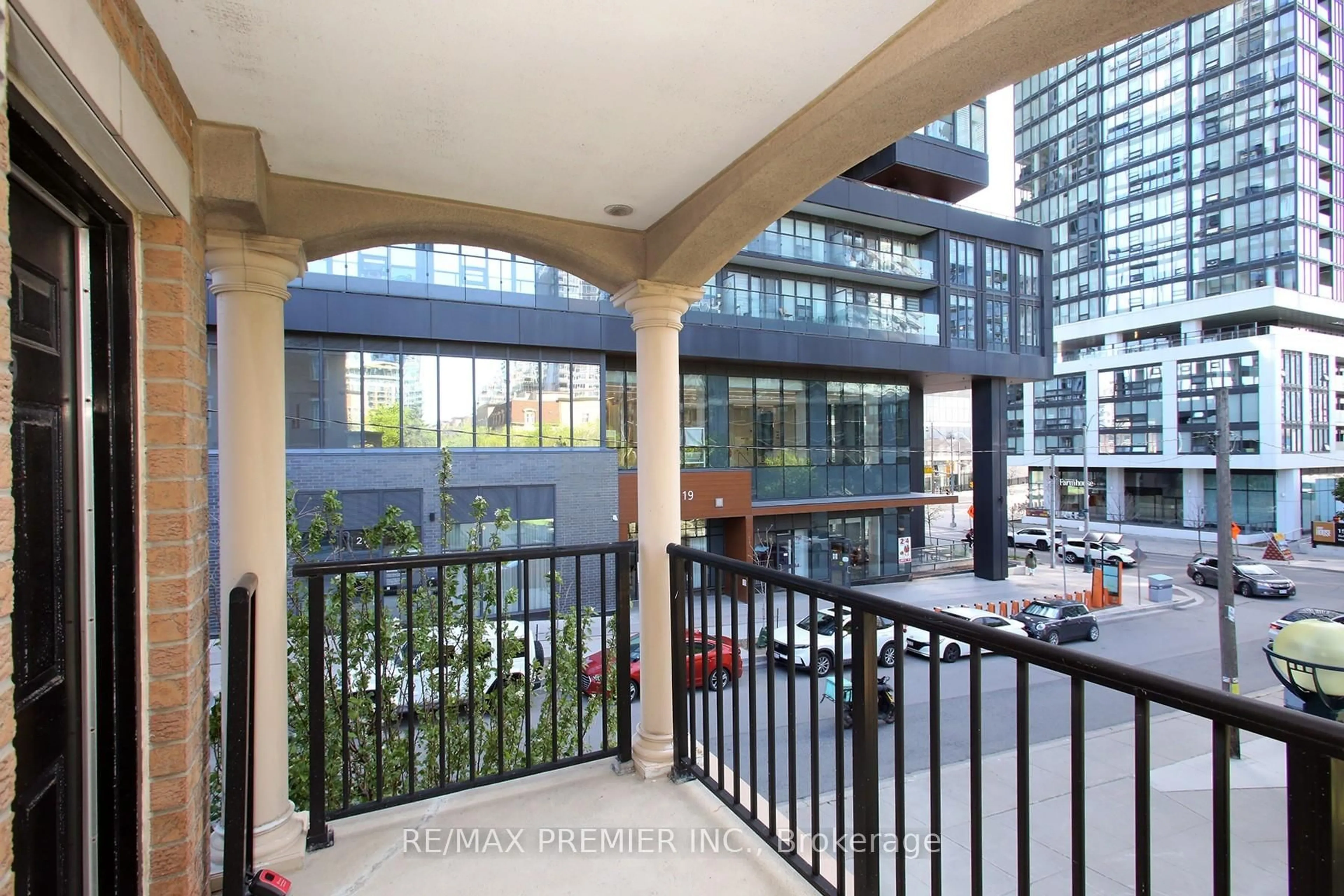 Unknown for 22 Western Battery Rd #109, Toronto Ontario M6K 3N9