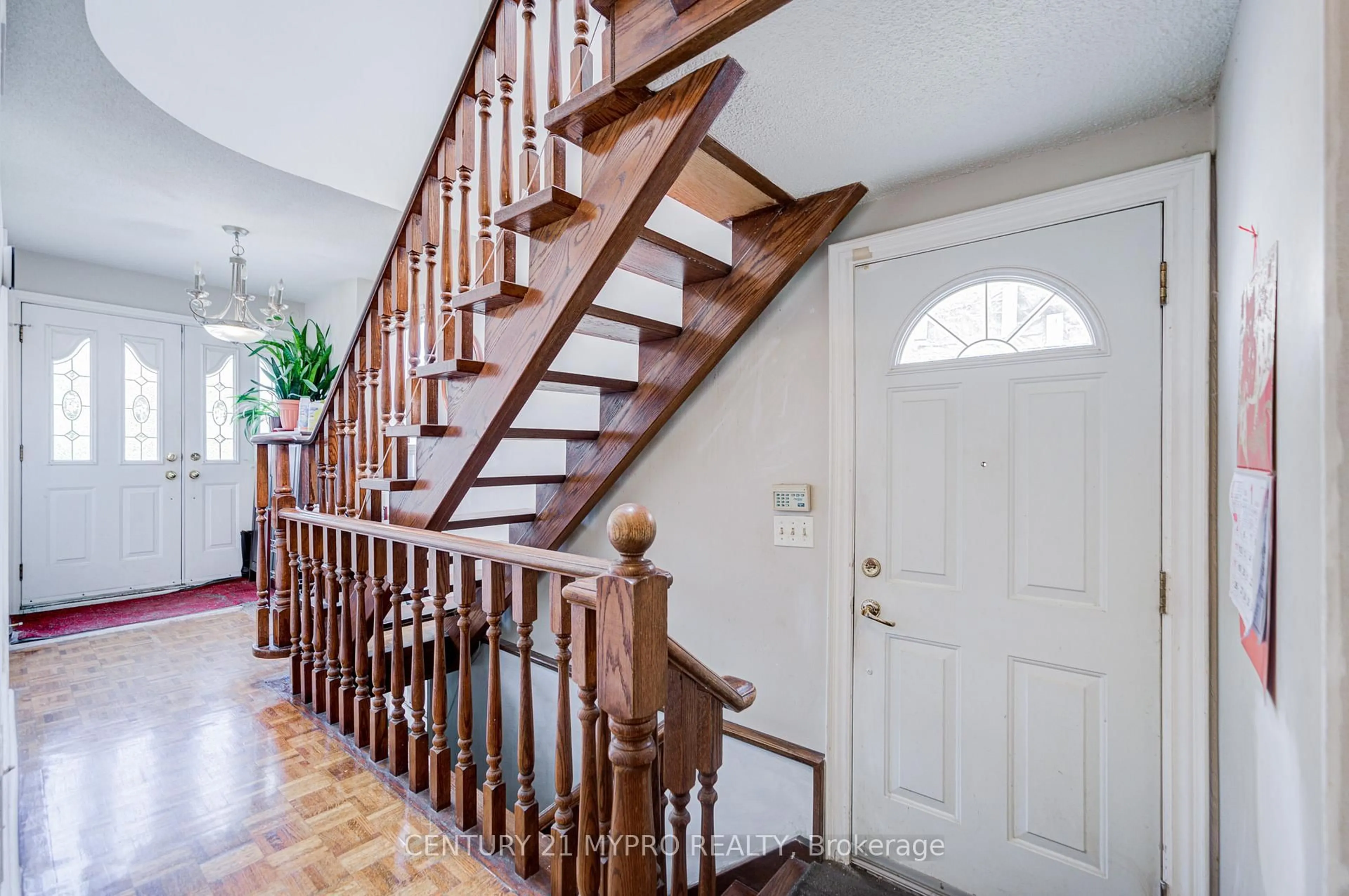 Unknown for 211 Bellwoods Ave, Toronto Ontario M6J 2R2