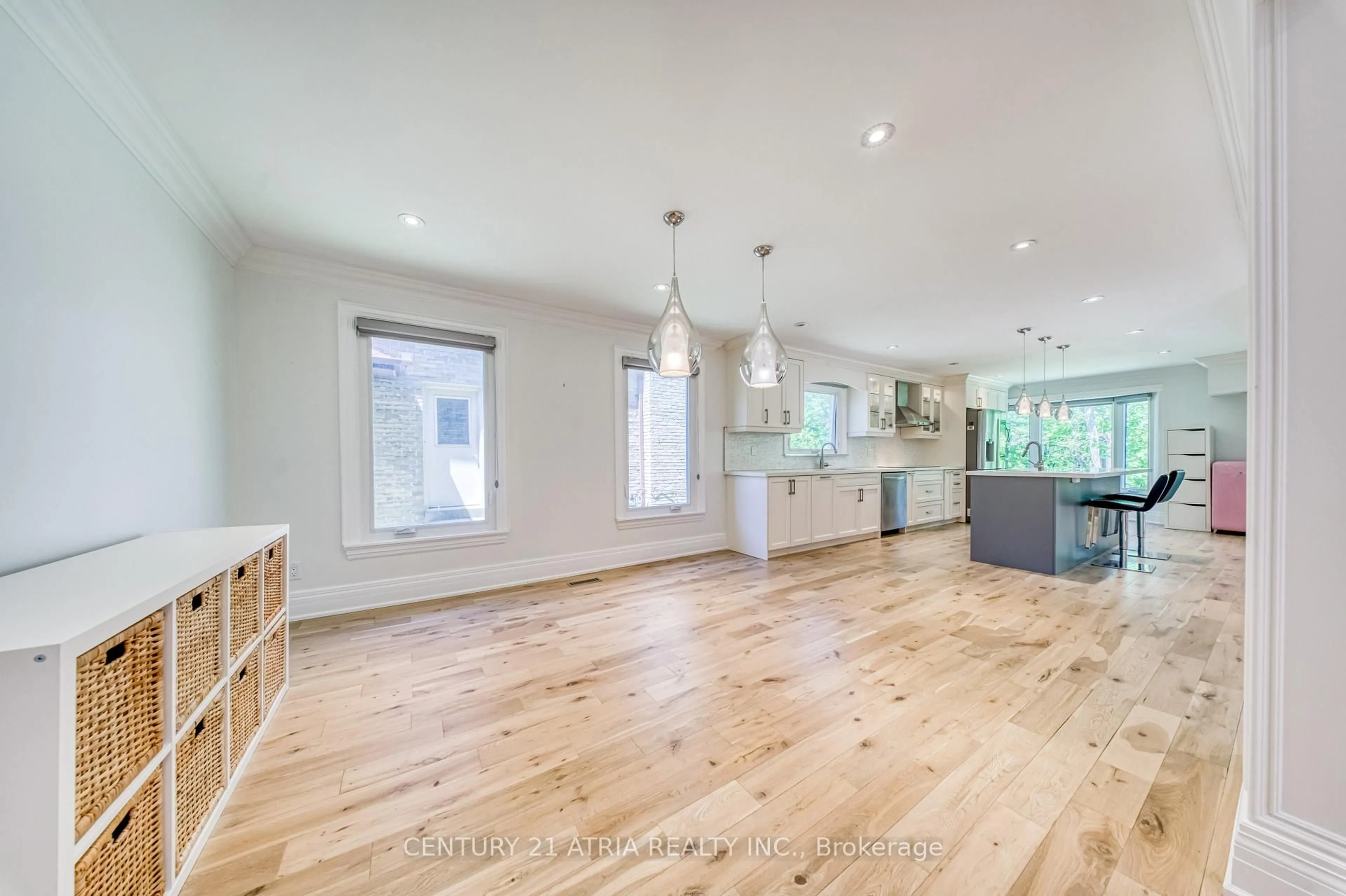 Open concept kitchen, wood/laminate floor for 474 Hidden Trail, Toronto Ontario M2R 3R8