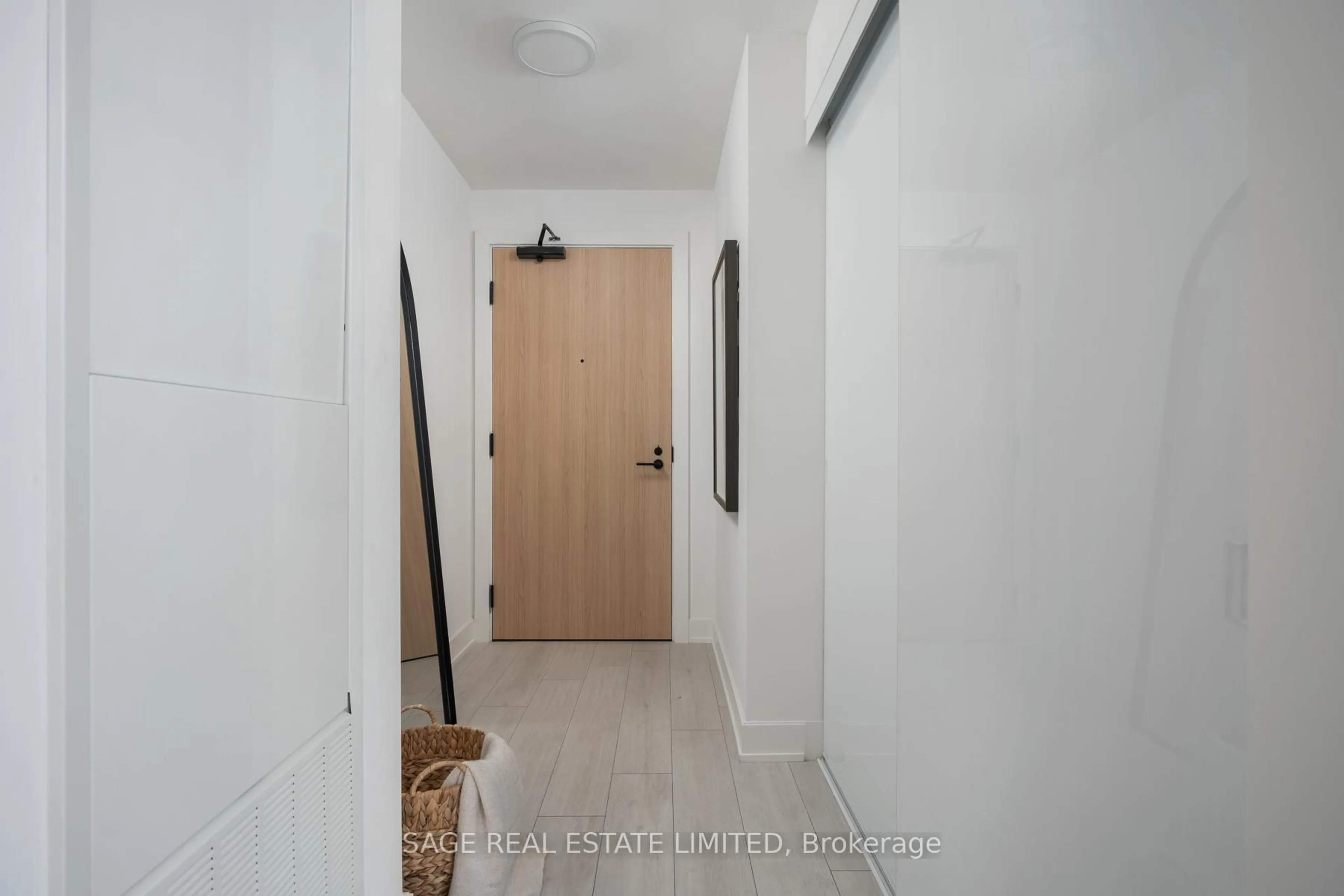 Unknown for 35 Mercer St #1712, Toronto Ontario M5V 1H2