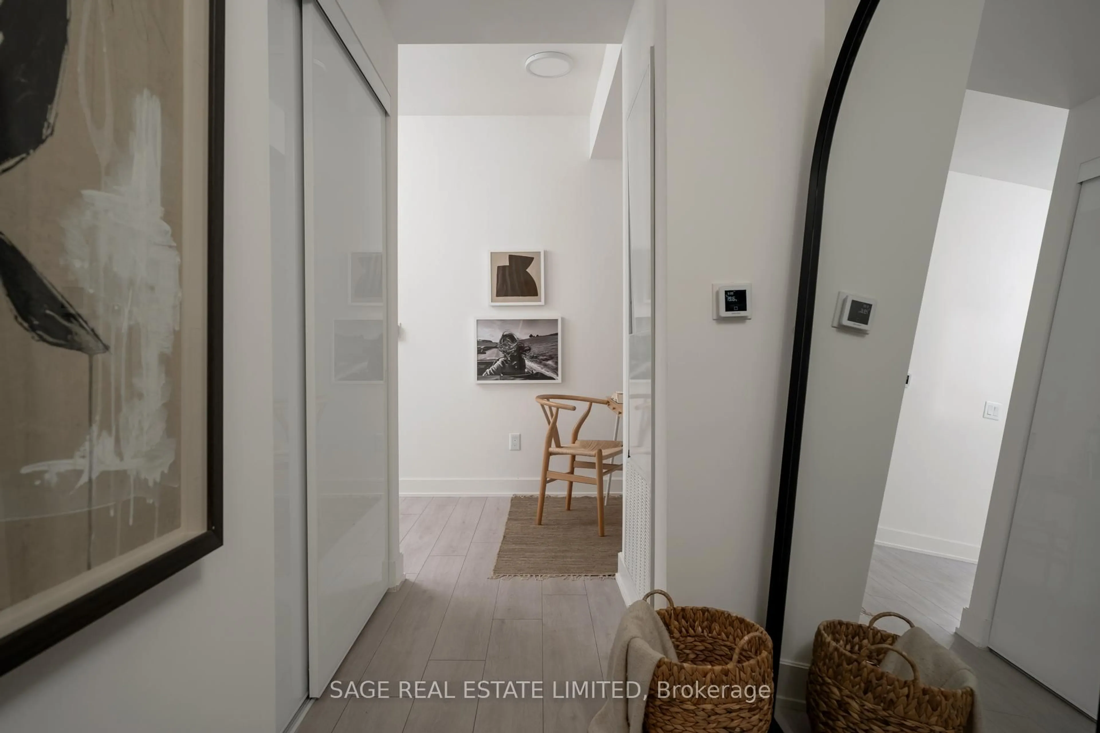 Indoor entryway for 35 Mercer St #1712, Toronto Ontario M5V 1H2
