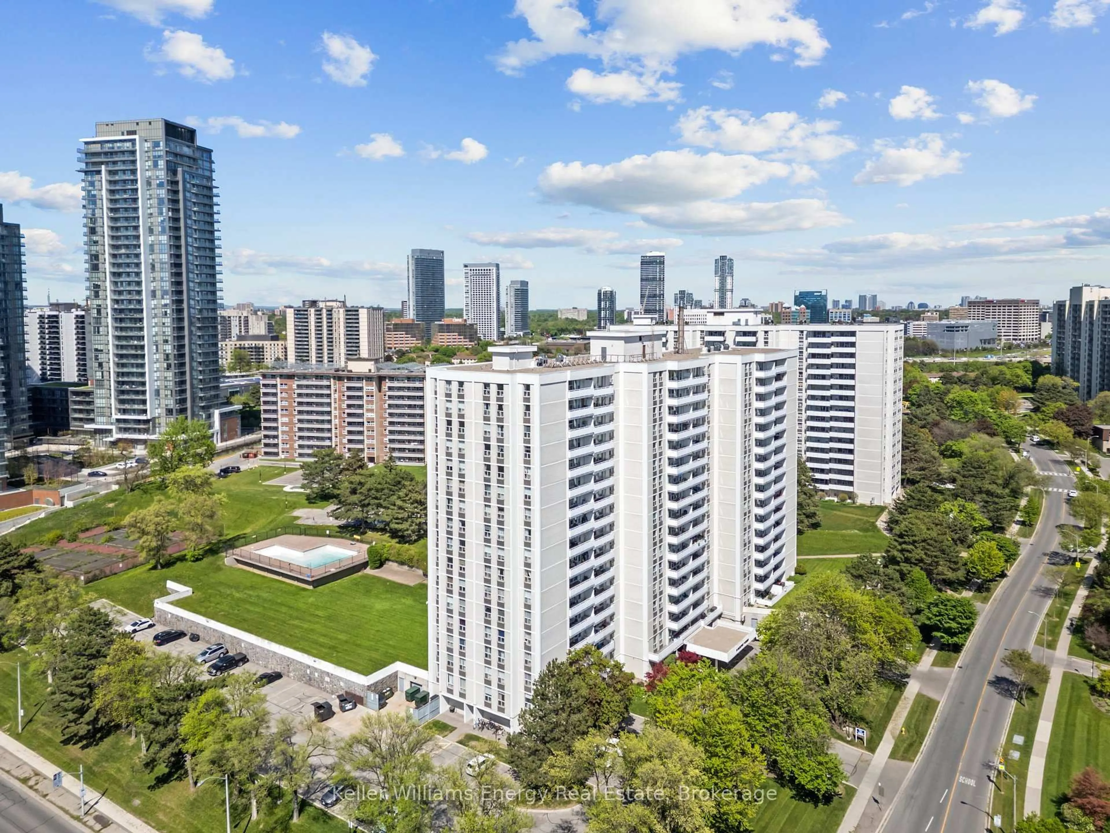 A pic from outside/outdoor area/front of a property/back of a property/a pic from drone, city buildings view from balcony for 10 Parkway Forest Dr #1603, Toronto Ontario M2J 1L3