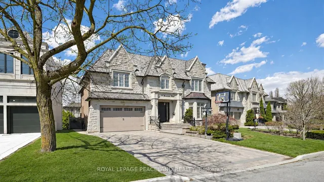 108 Yorkminster Rd, Toronto 3