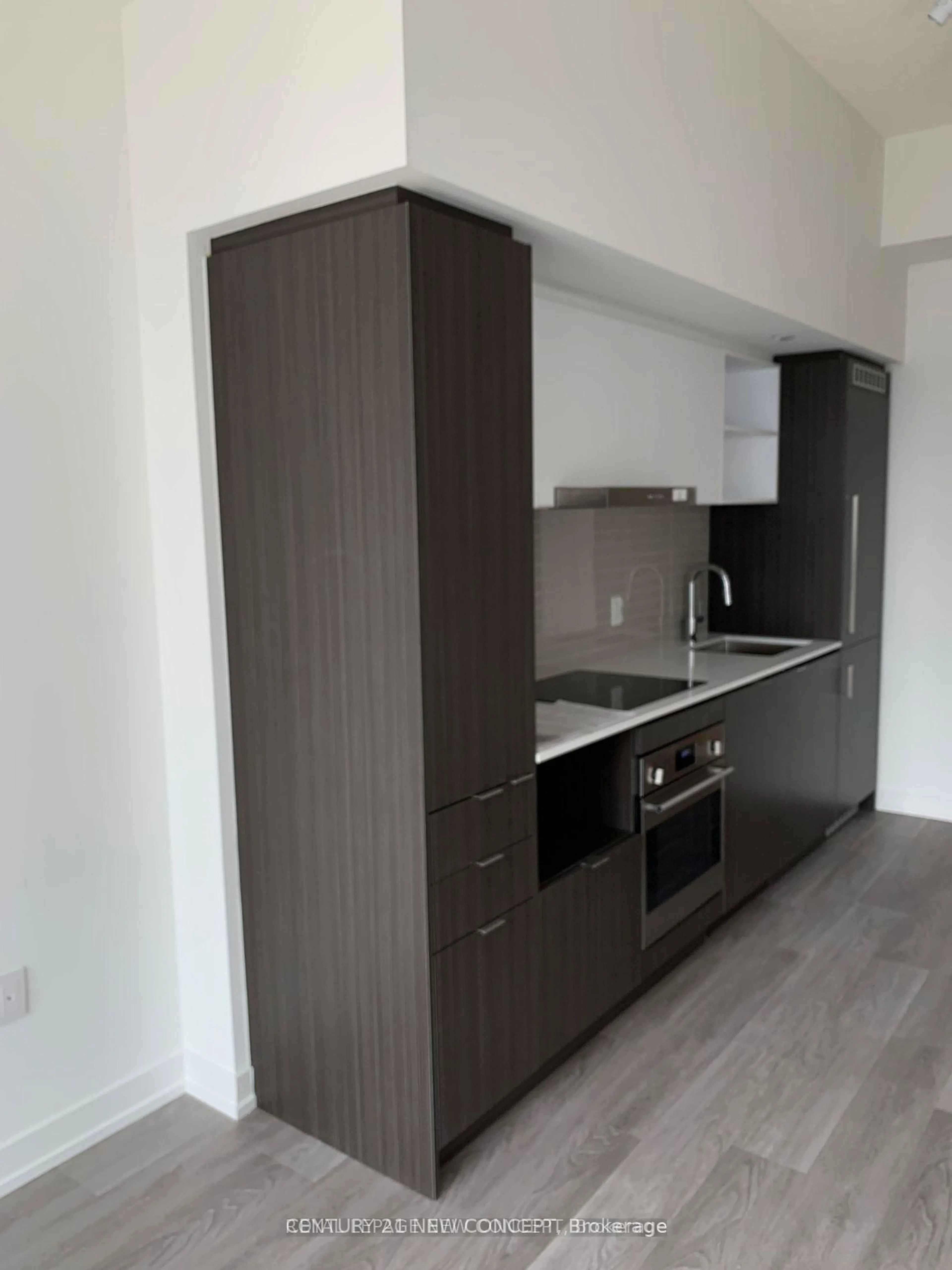 Standard kitchen, wood/laminate floor for 55 Cooper St #4112, Toronto Ontario M5E 0G1