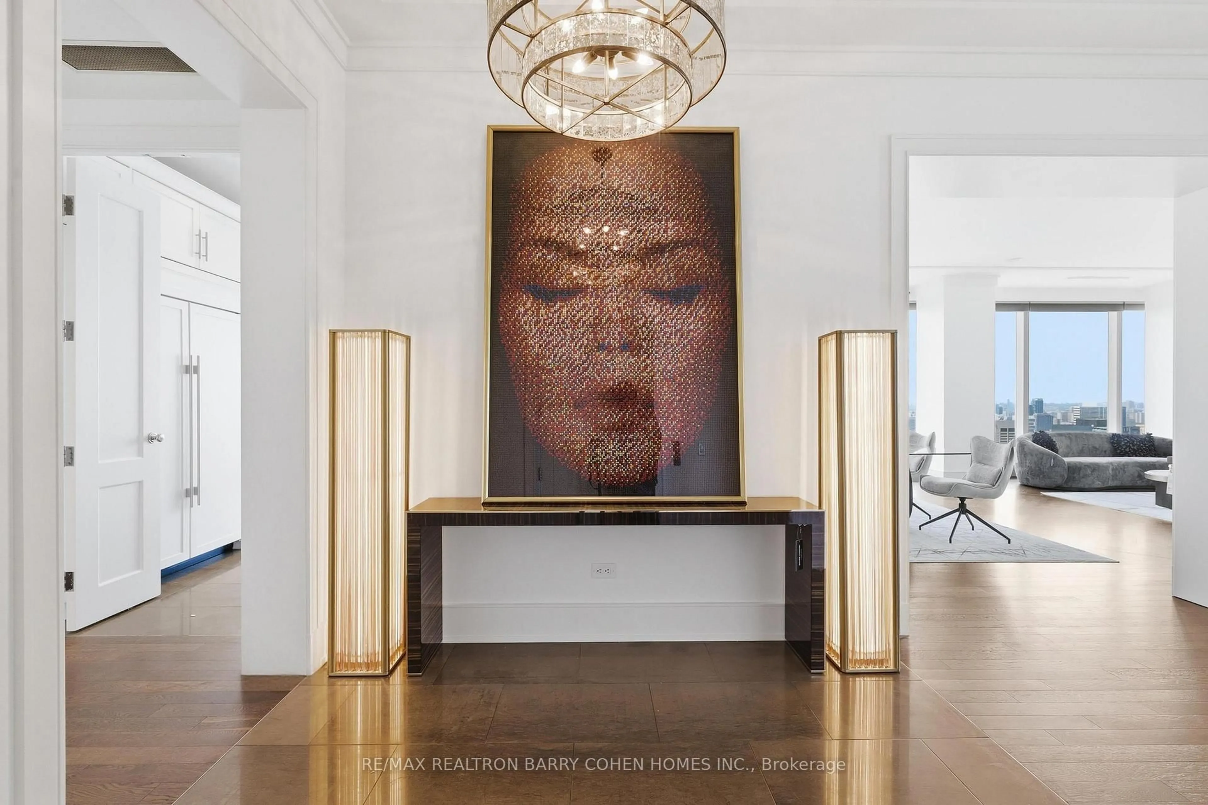 Indoor foyer for 183 Wellington St #4502, Toronto Ontario M5V 0A1