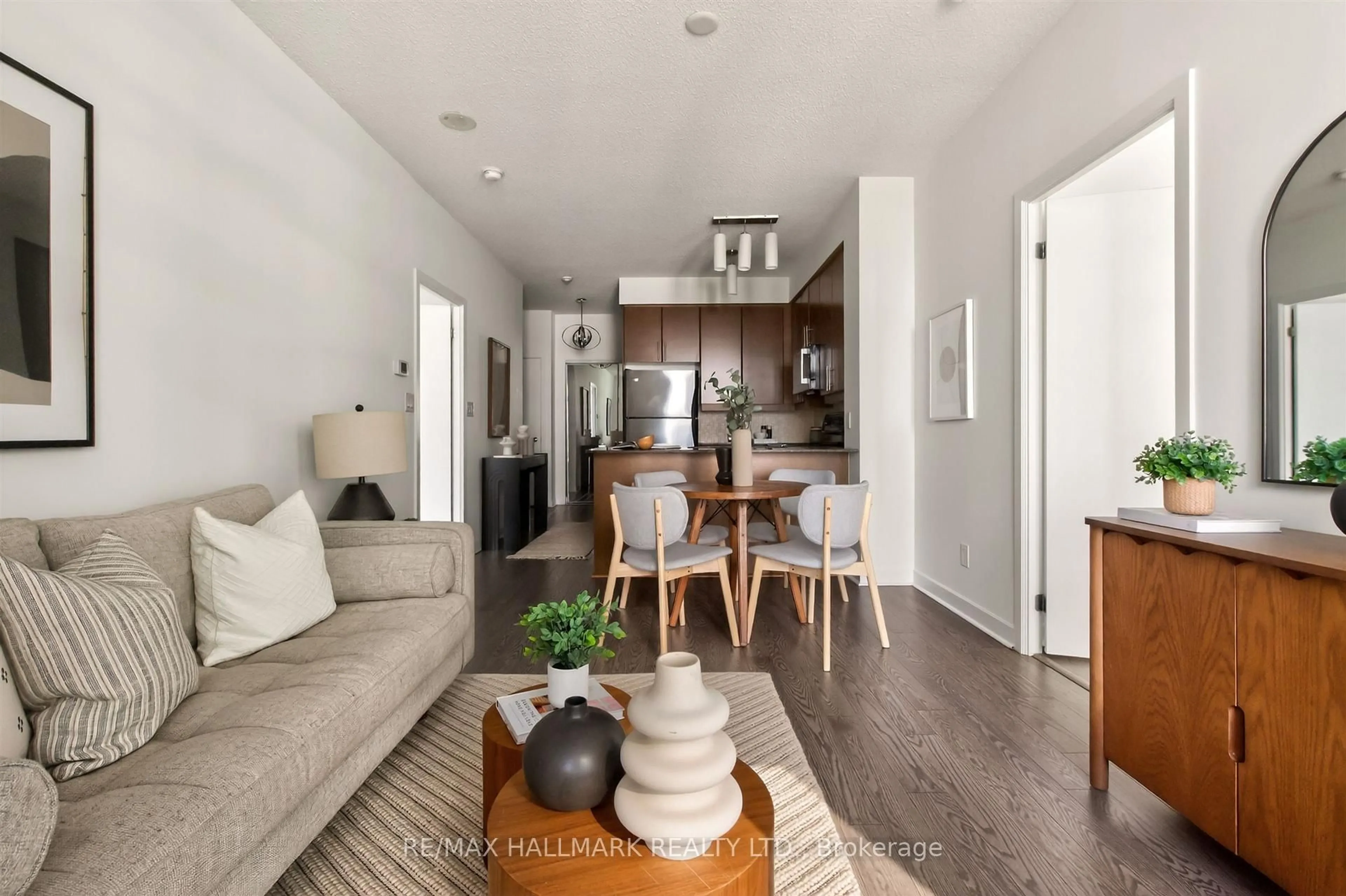 Open concept kitchen, unknown for 18 Harbour St #2211, Toronto Ontario M6J 2Z6