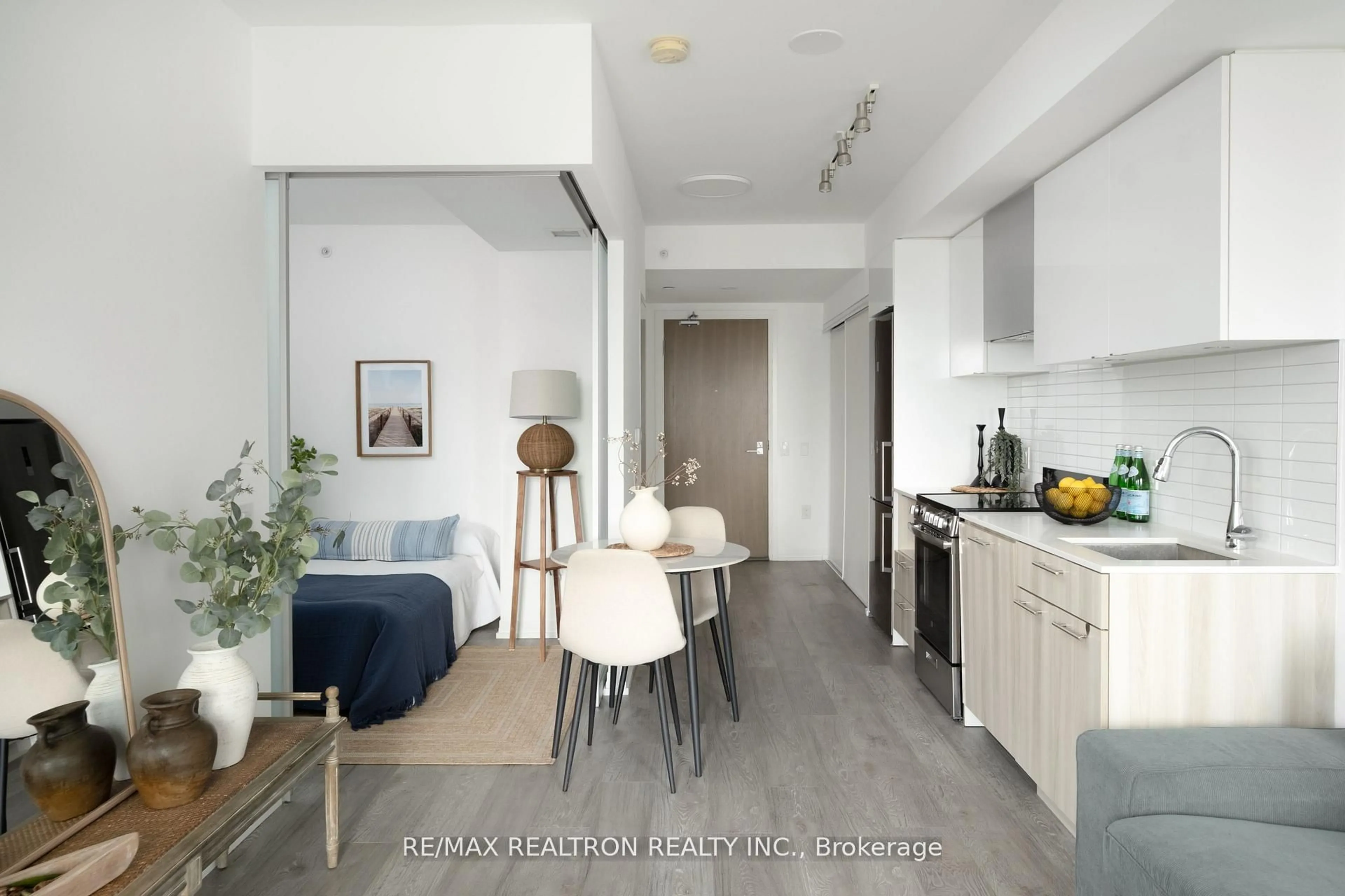 Open concept kitchen, unknown for 251 Jarvis St #3309, Toronto Ontario M5B 0C3