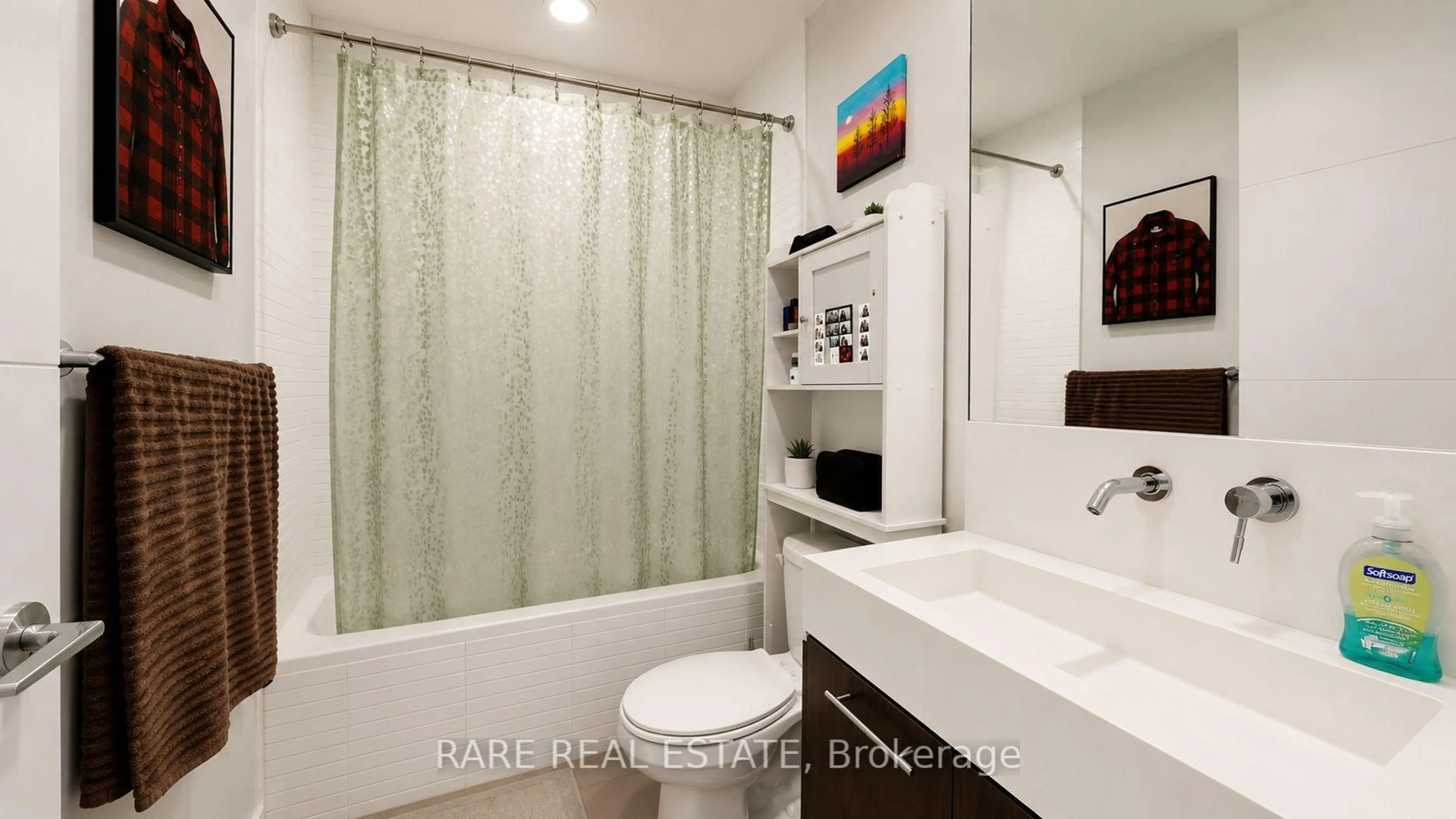 Standard bathroom, ceramic/tile floor for 66 Portland St #205, Toronto Ontario M5V 2M6