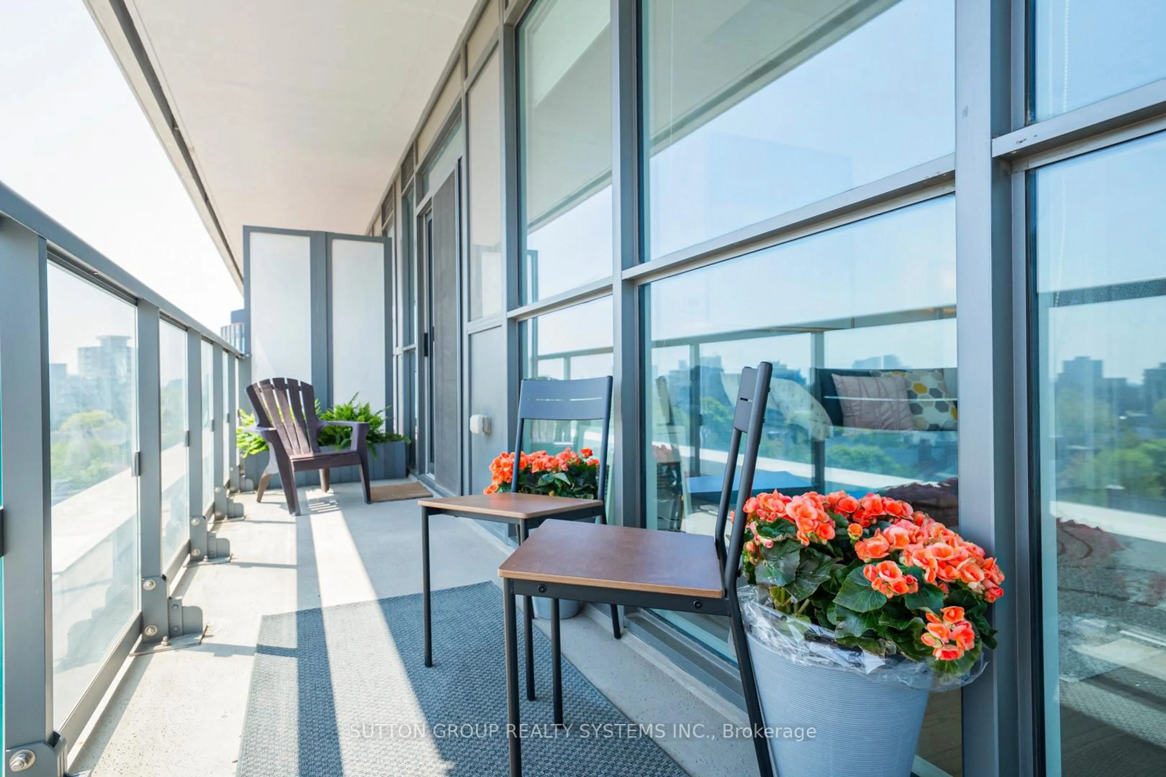 Balcony in the apartment, unknown for 181 bedford Rd #807, Toronto Ontario M5R 0C2