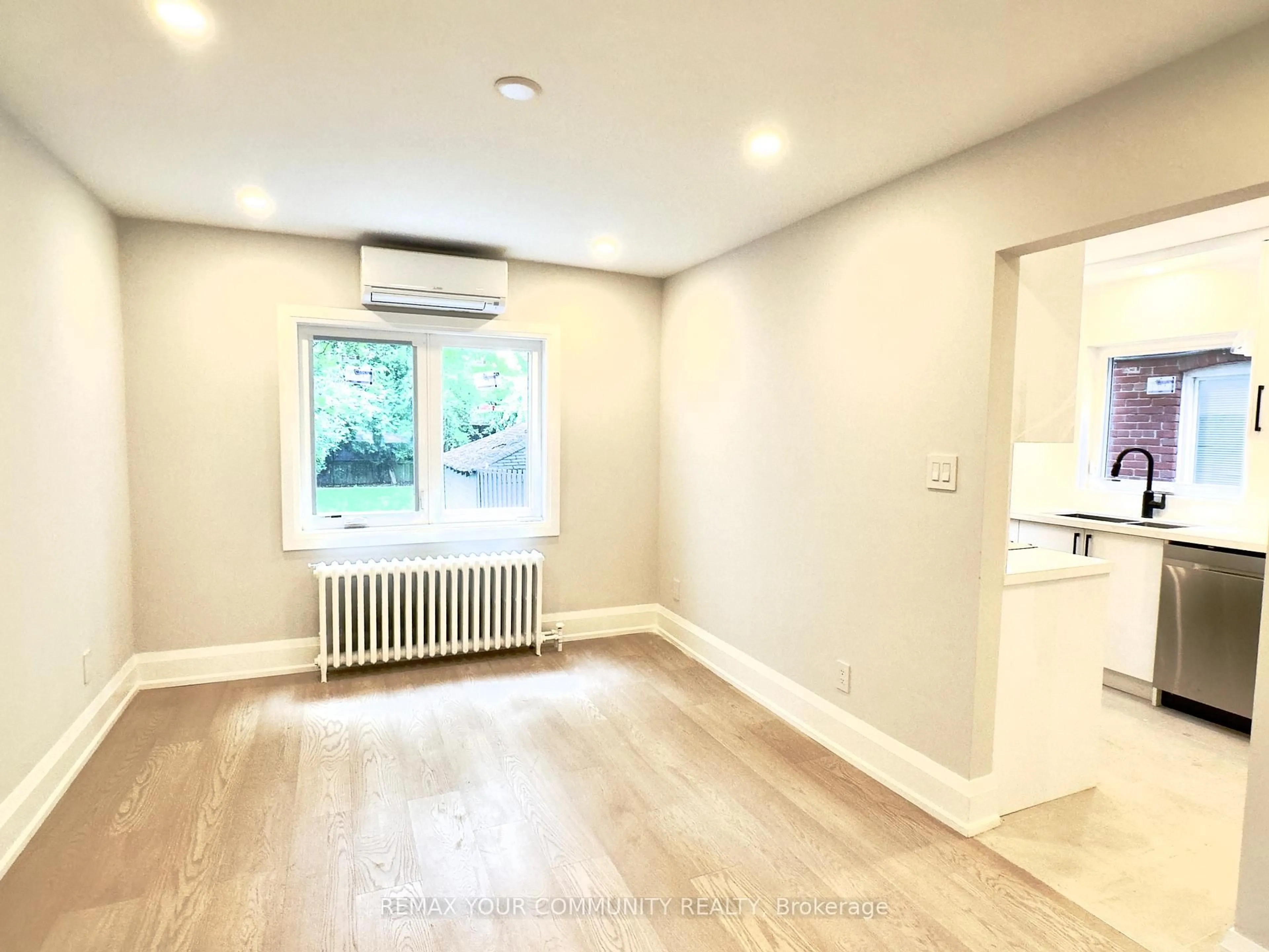 A pic of a room for 351 Fairlawn Ave, Toronto Ontario M5M 1T5