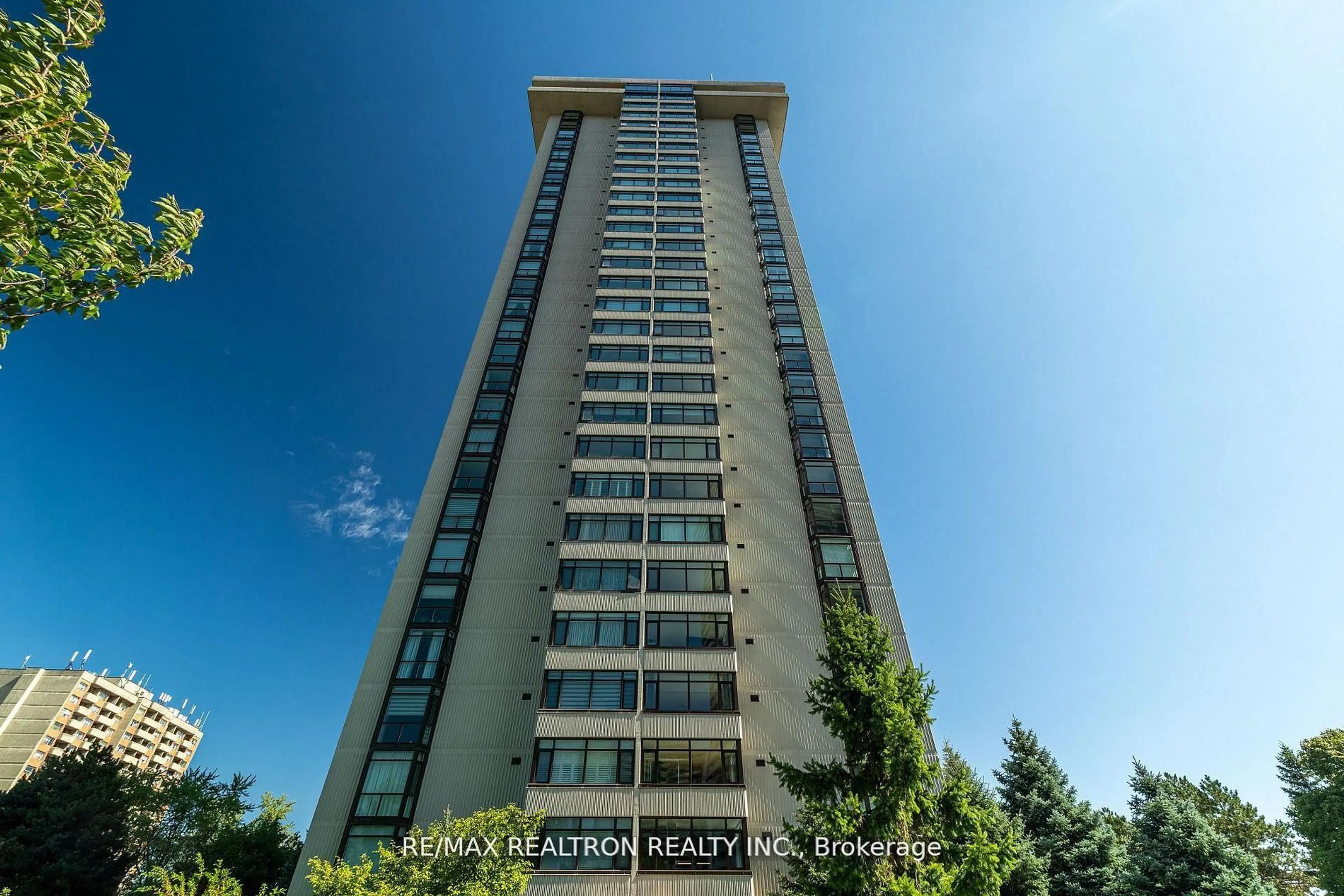 A pic from outside/outdoor area/front of a property/back of a property/a pic from drone, building for 1555 Finch Ave #3002, Toronto Ontario M2J 4X9