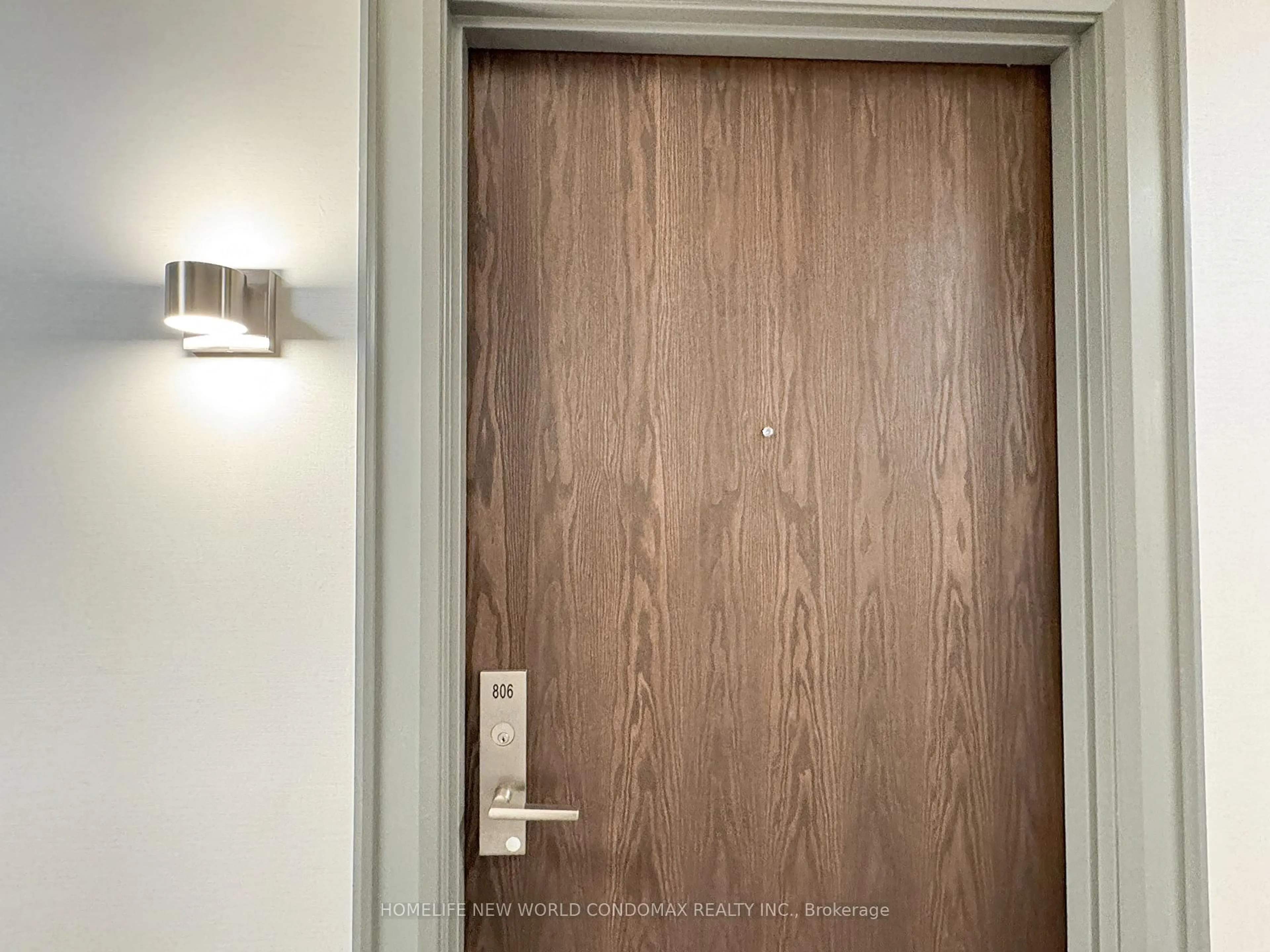 Indoor entryway for 4955 Yonge St #806, Toronto Ontario M2N 0L8
