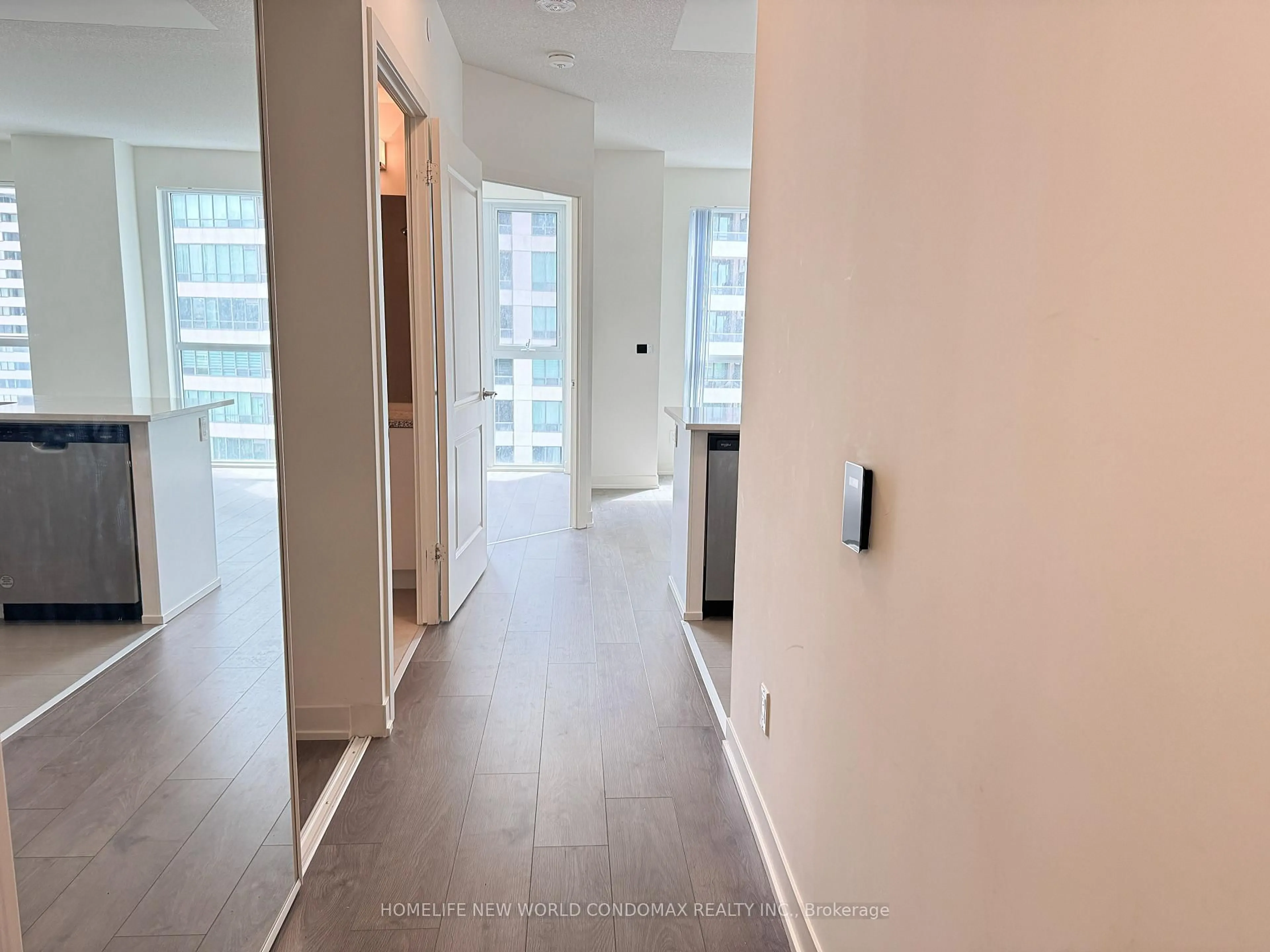 Unknown for 4955 Yonge St #806, Toronto Ontario M2N 0L8