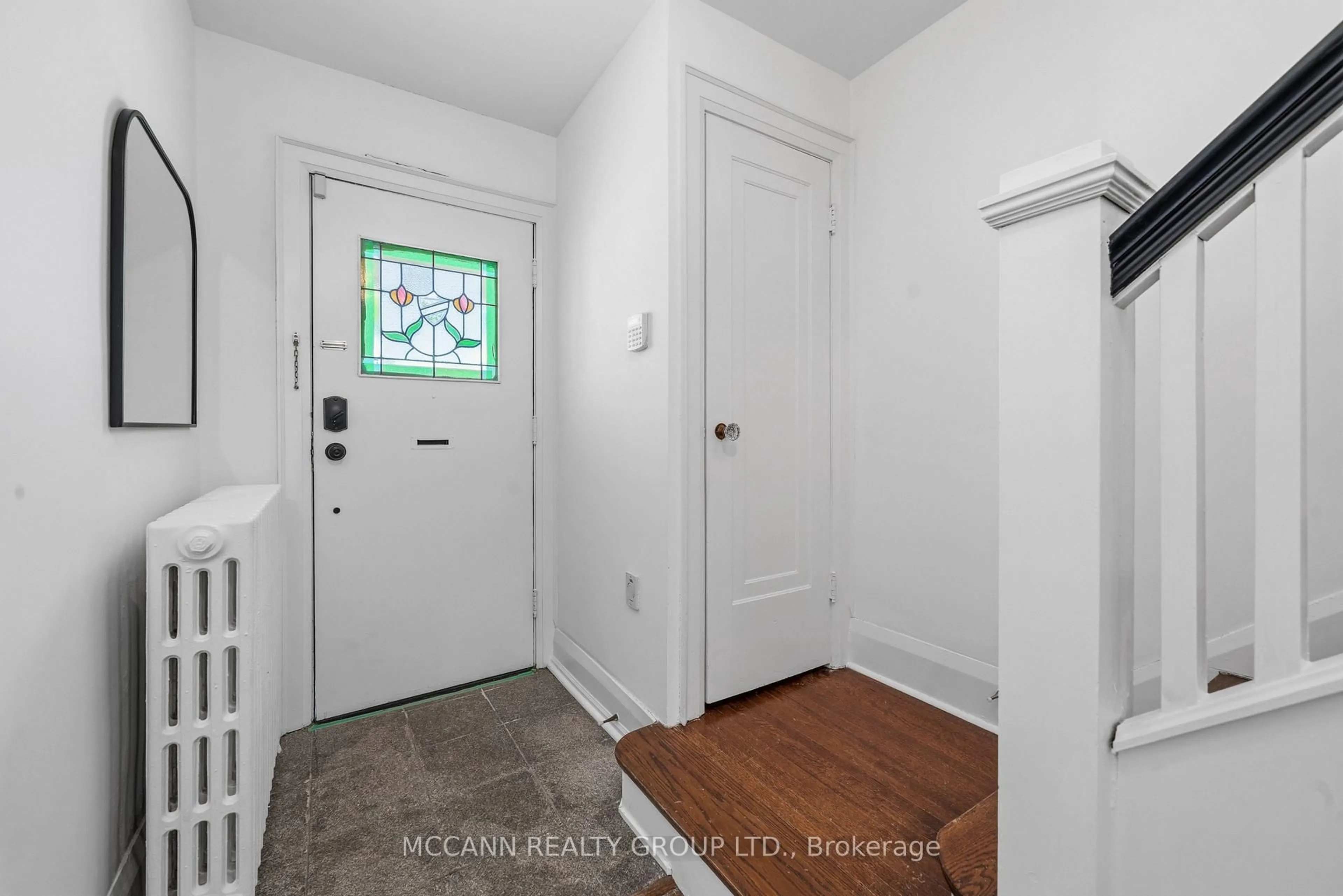 Indoor entryway for 111 Chudleigh Ave, Toronto Ontario M4R 1T5