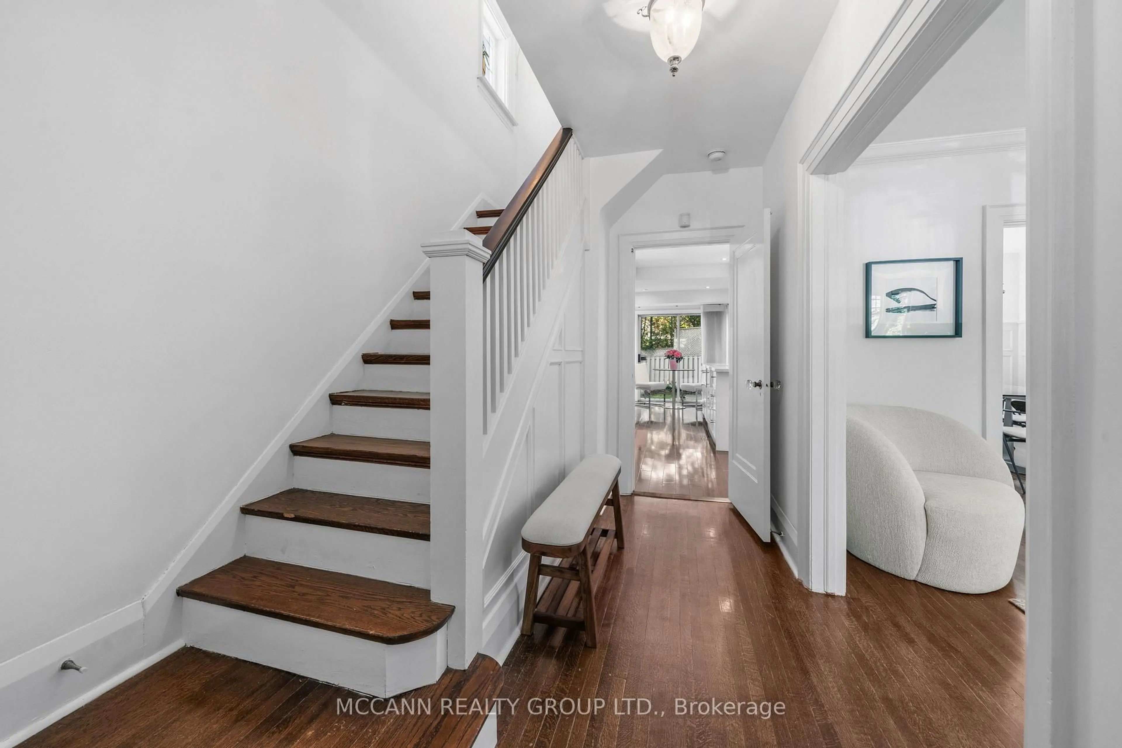 Indoor entryway for 111 Chudleigh Ave, Toronto Ontario M4R 1T5