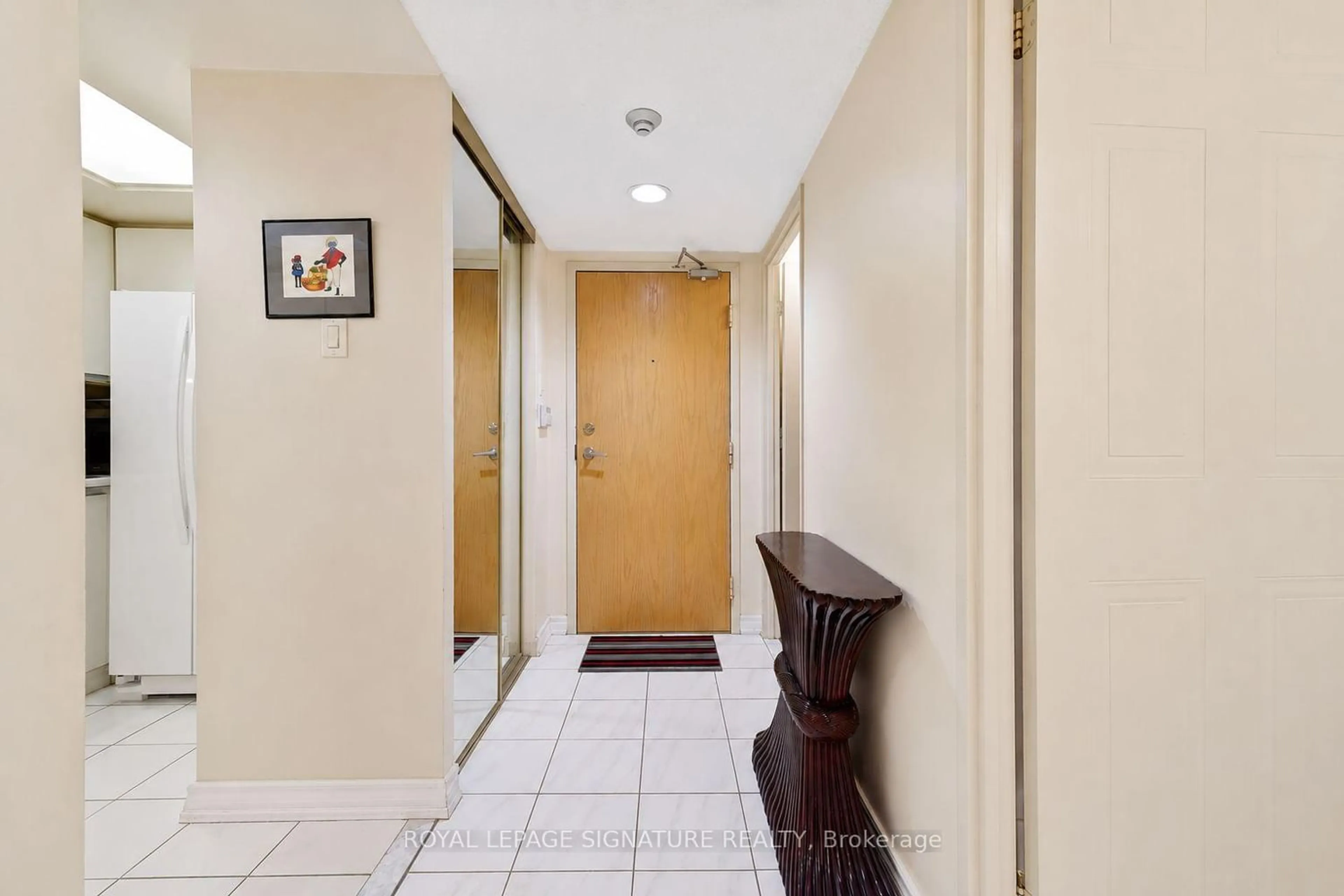Unknown for 5 Kenneth Ave #205, Toronto Ontario M2N 6M7