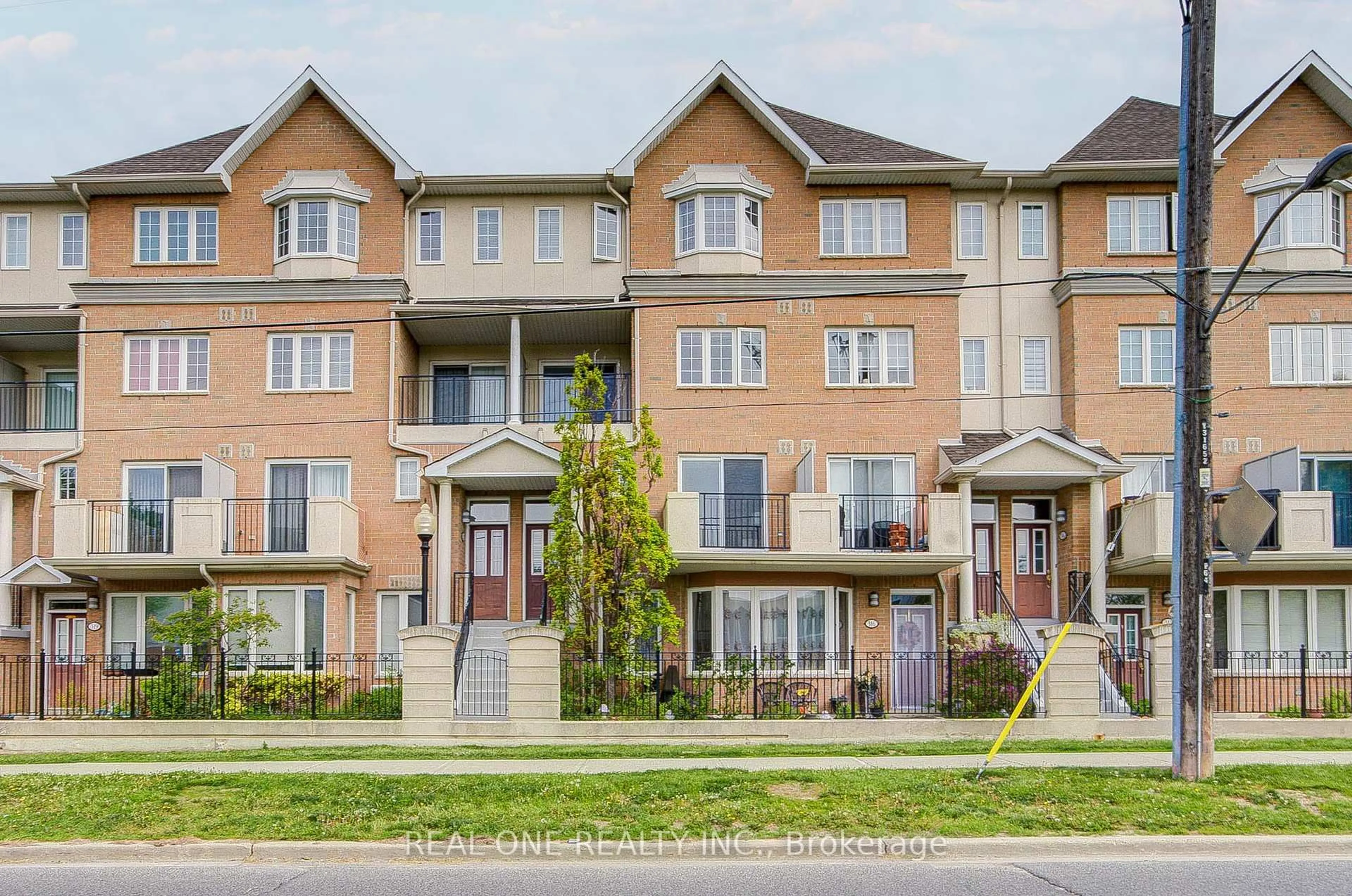 Home with brick exterior material, street for 317 Grandview Way, Toronto Ontario M2N 6V3