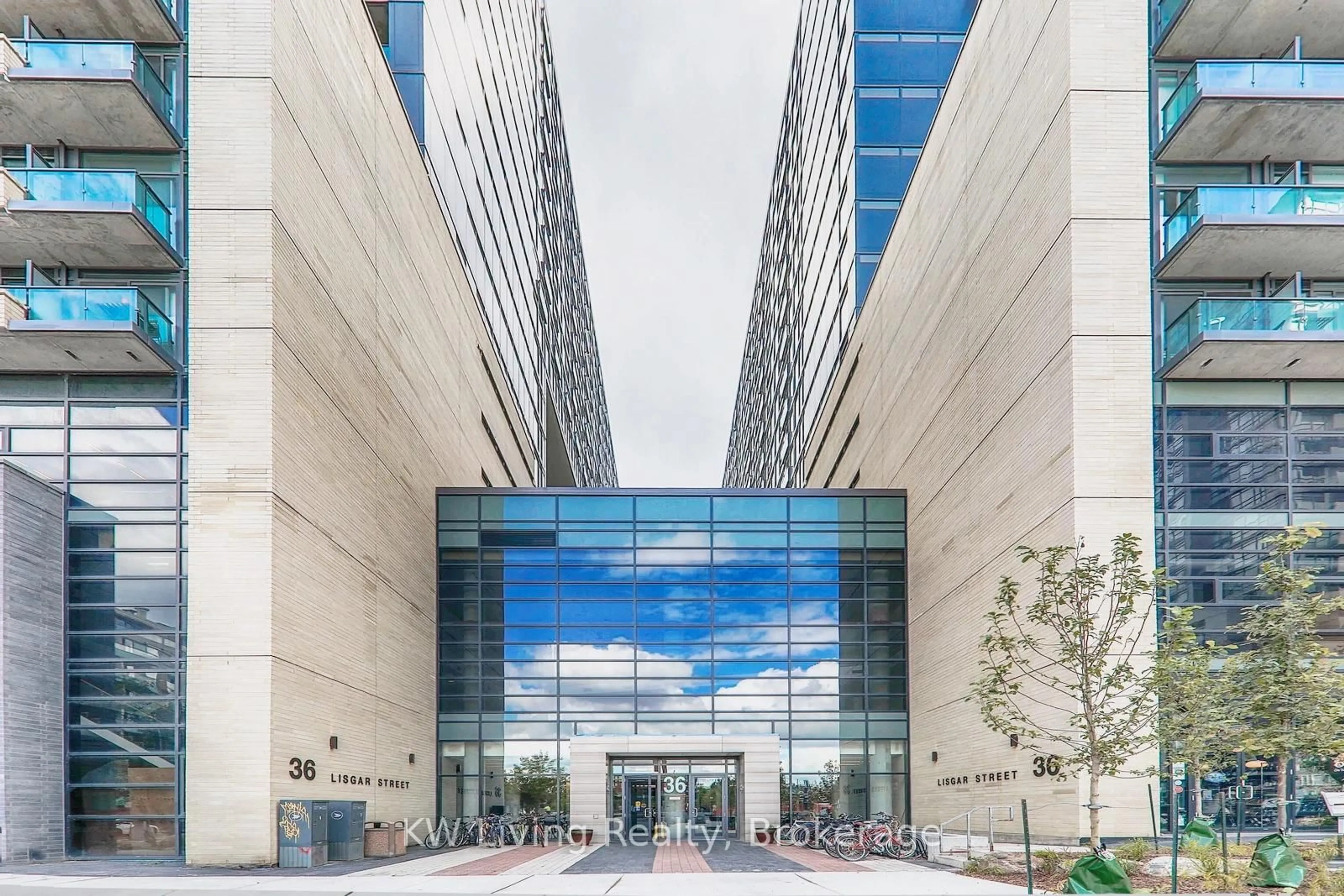 Indoor foyer for 36 Lisgar St #1211E, Toronto Ontario M6J 0C7