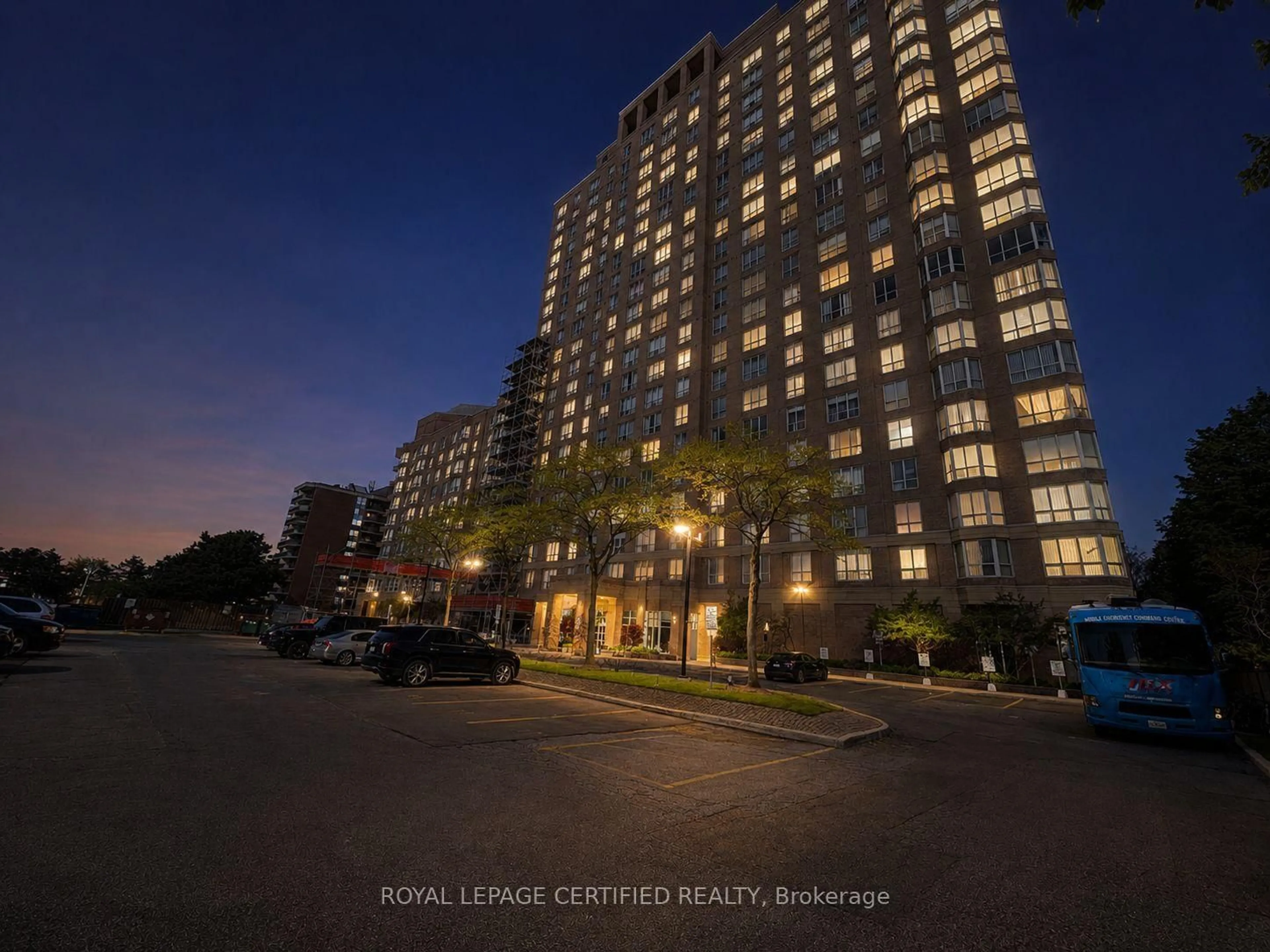 Indoor foyer for 21 Overlea Blvd #1309, Toronto Ontario M4H 1P2