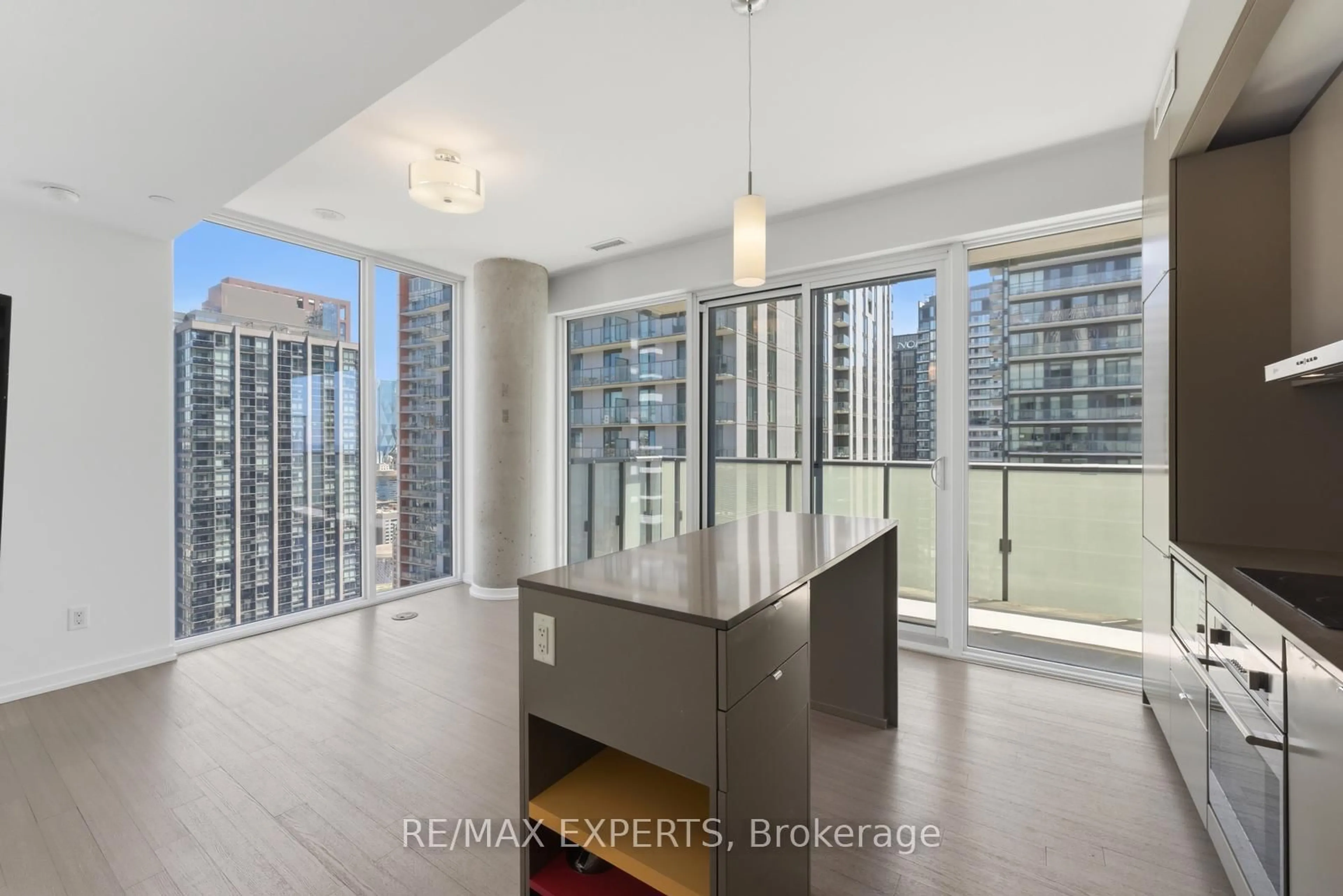Open concept kitchen, unknown for 101 Peter St #3606, Toronto Ontario M5V 0G6