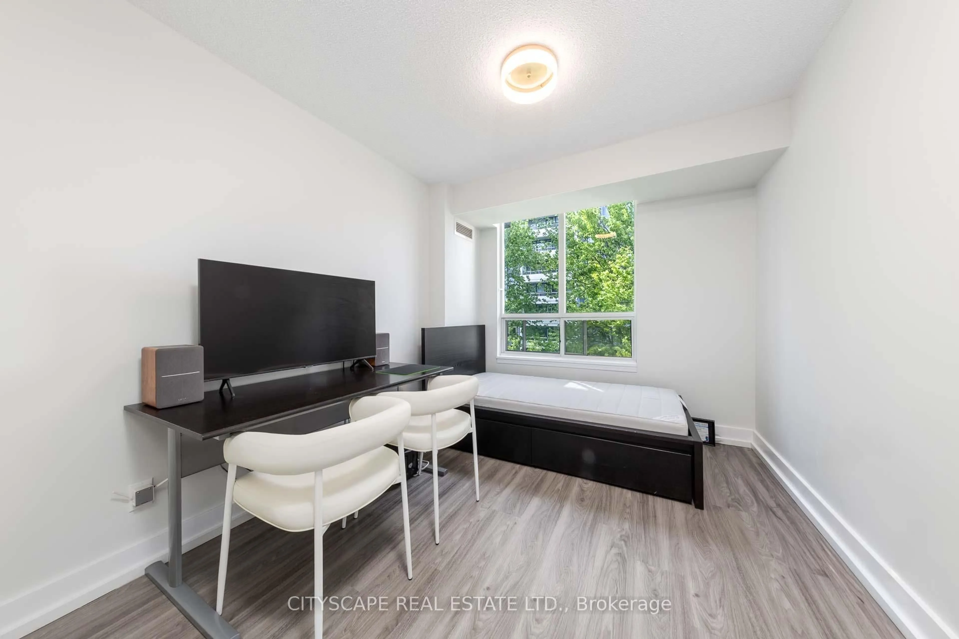 A pic of a room for 5940 Yonge St #609, Toronto Ontario M2M 4M6