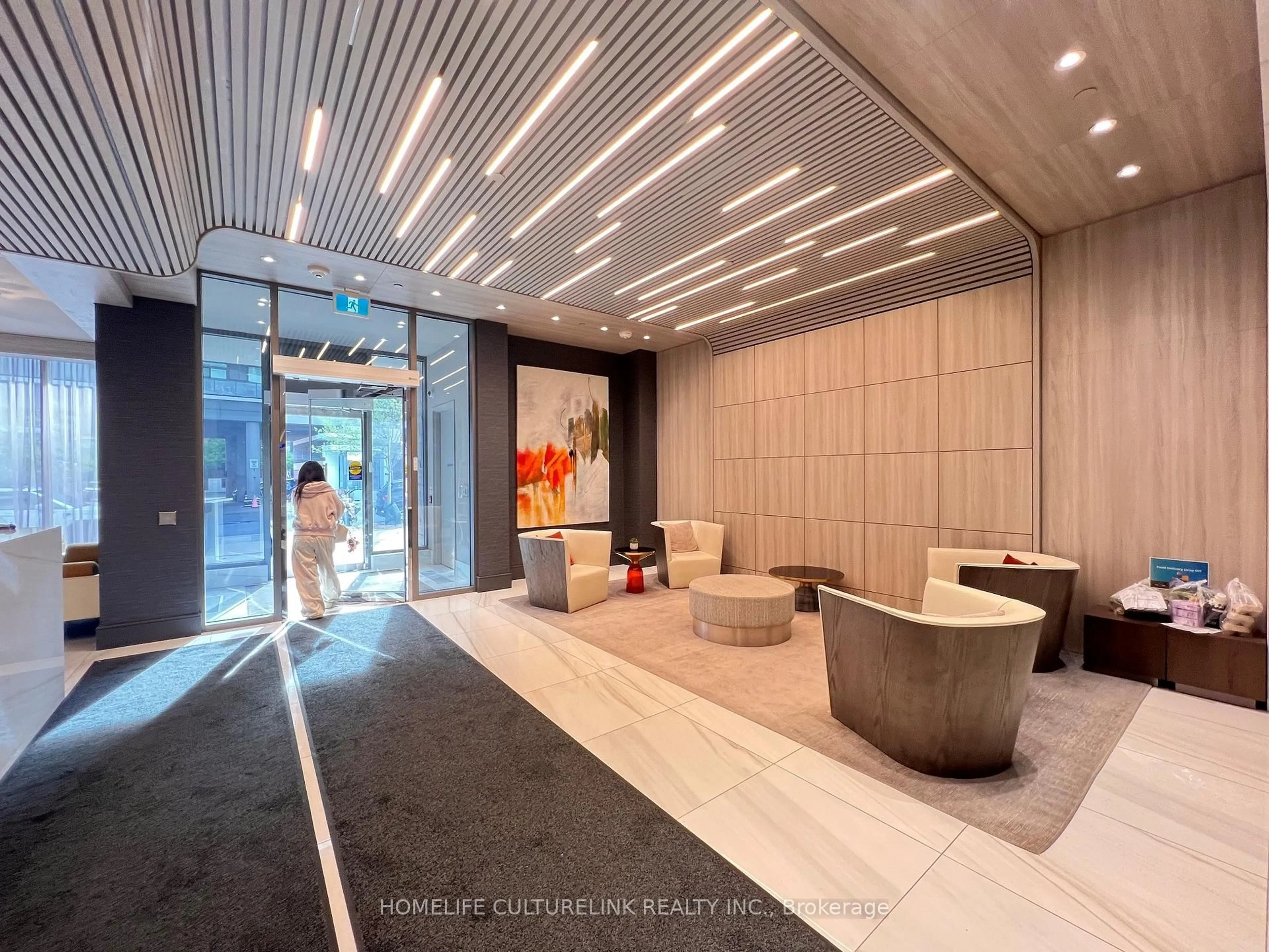 Lobby for 75 Canterbury Pl #1909, Toronto Ontario M2N 0L2