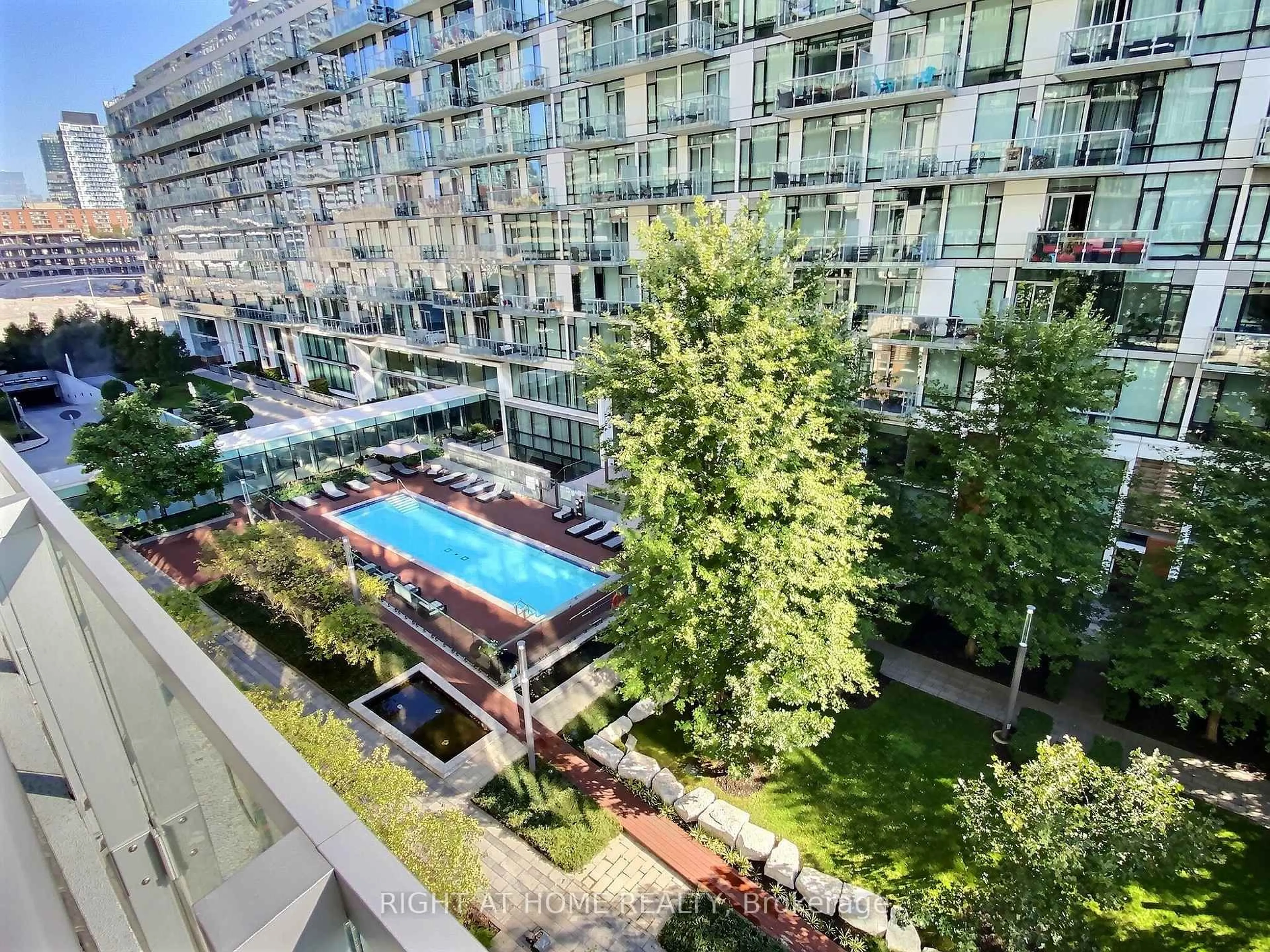 Unknown for 39 Queens Quay #515, Toronto Ontario M5E 0A5