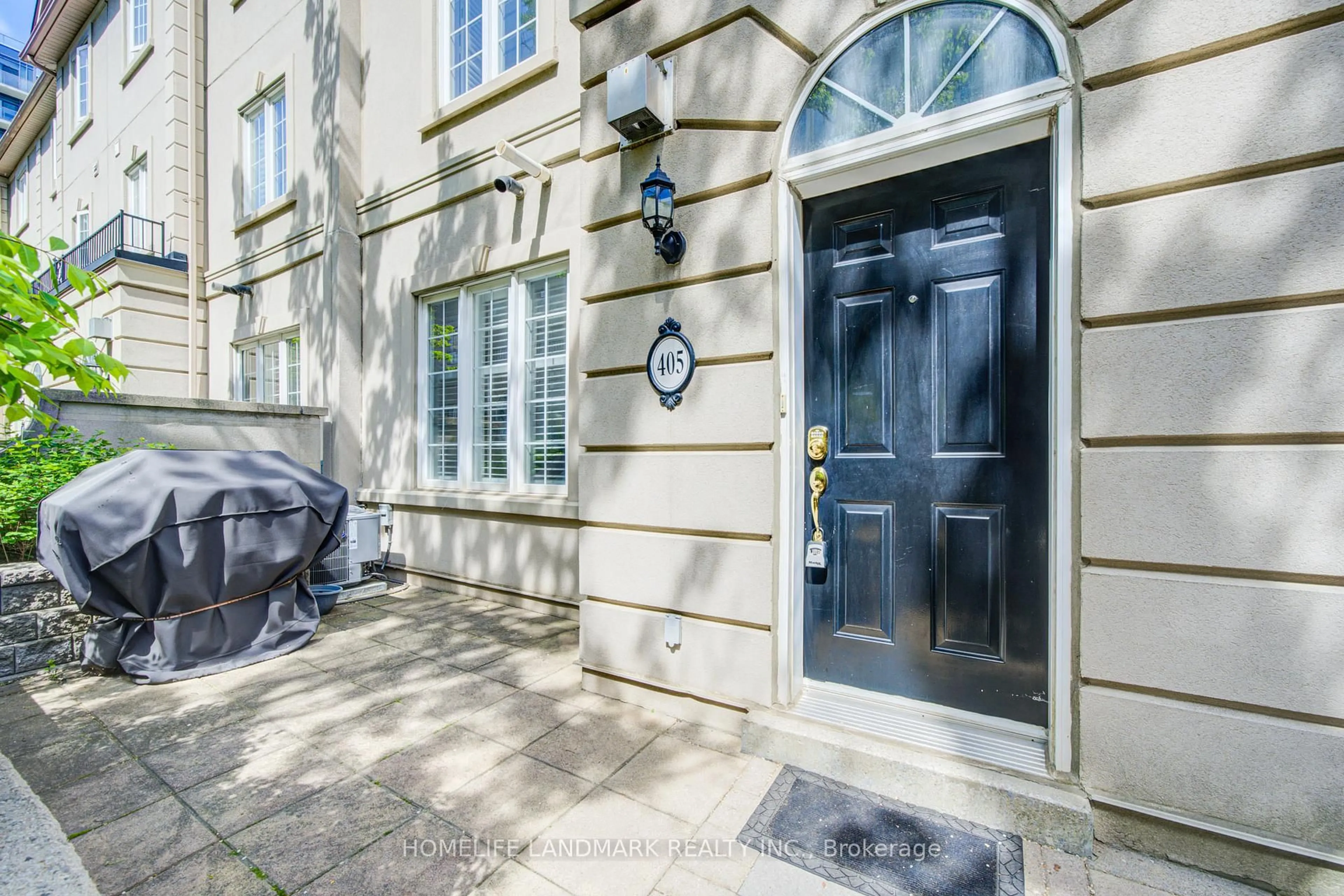 Indoor foyer for 31 Avondale Ave #405, Toronto Ontario M2N 7C1