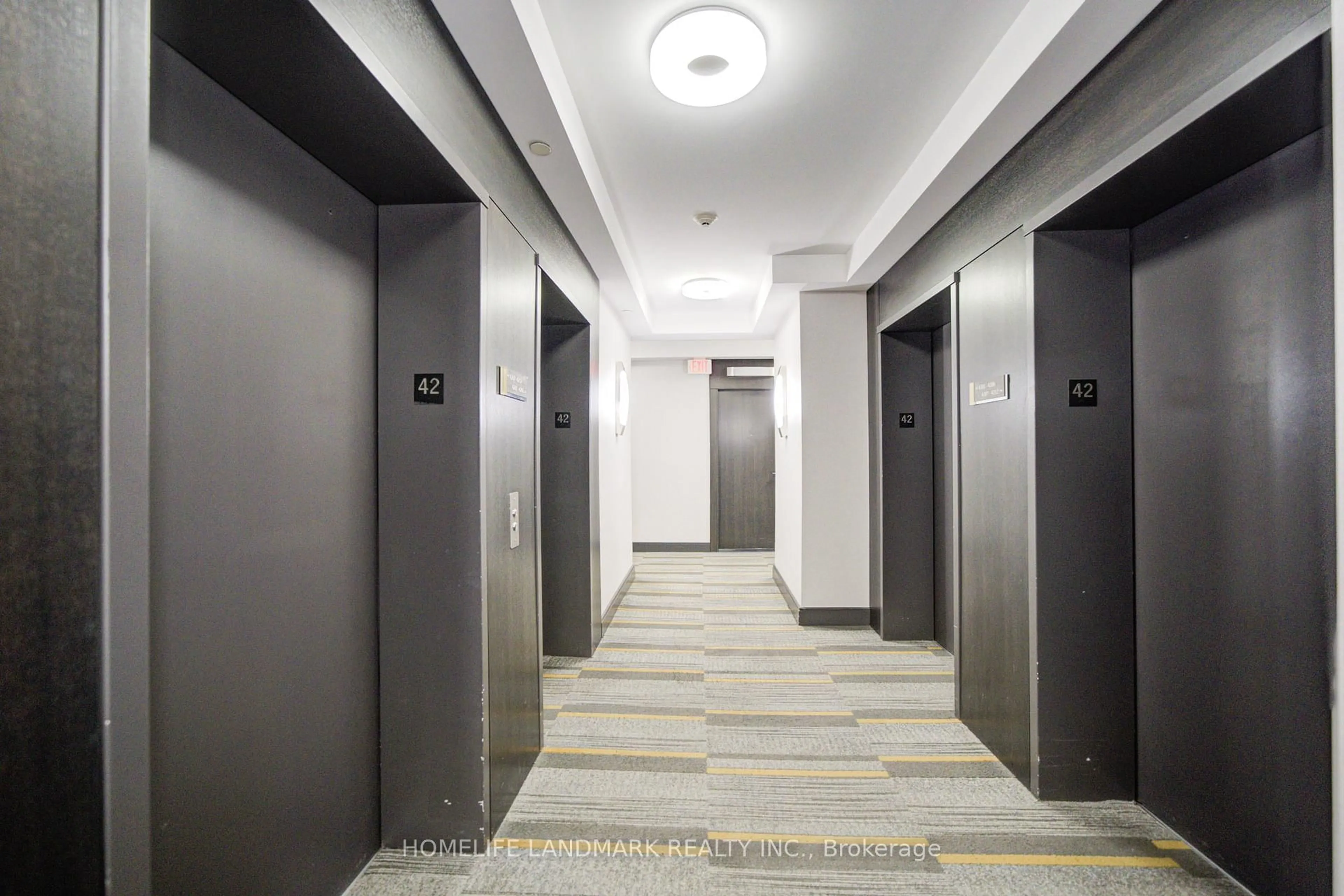Indoor foyer for 55 Ann O'reilly Rd #4209, Toronto Ontario M2J 0E1