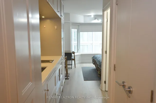 155 Yorkville Ave #713, Toronto 5