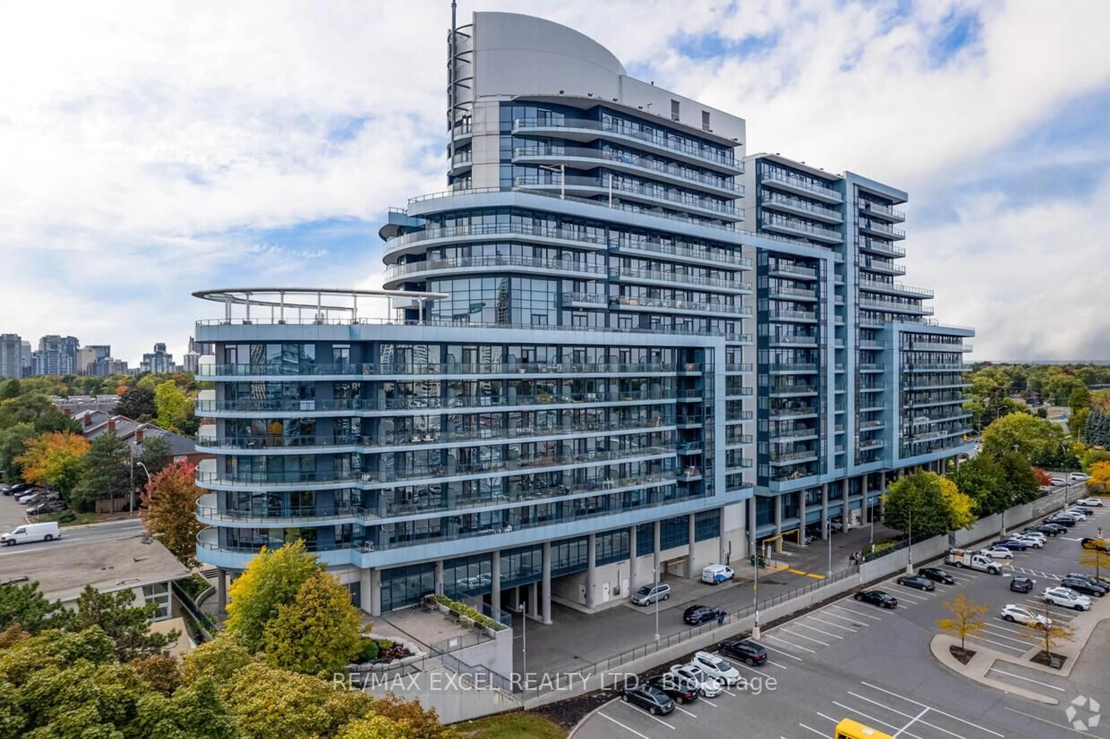 A pic from outside/outdoor area/front of a property/back of a property/a pic from drone, city buildings view from balcony for 2885 Bayview Ave #1126, Toronto Ontario M2K 0A3