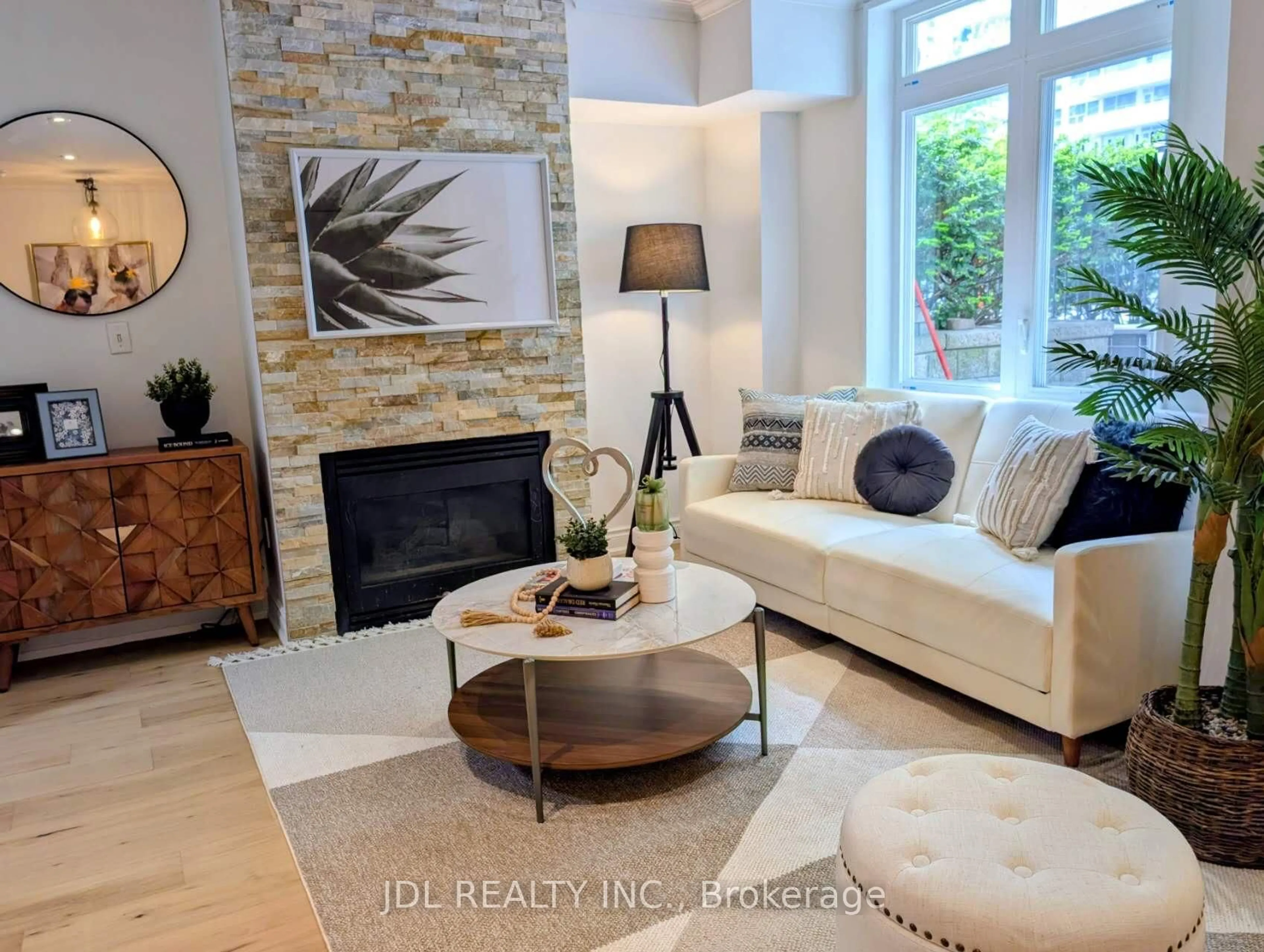 Living room with furniture, unknown for 87 Lillian St #5, Toronto Ontario M4S 2H7