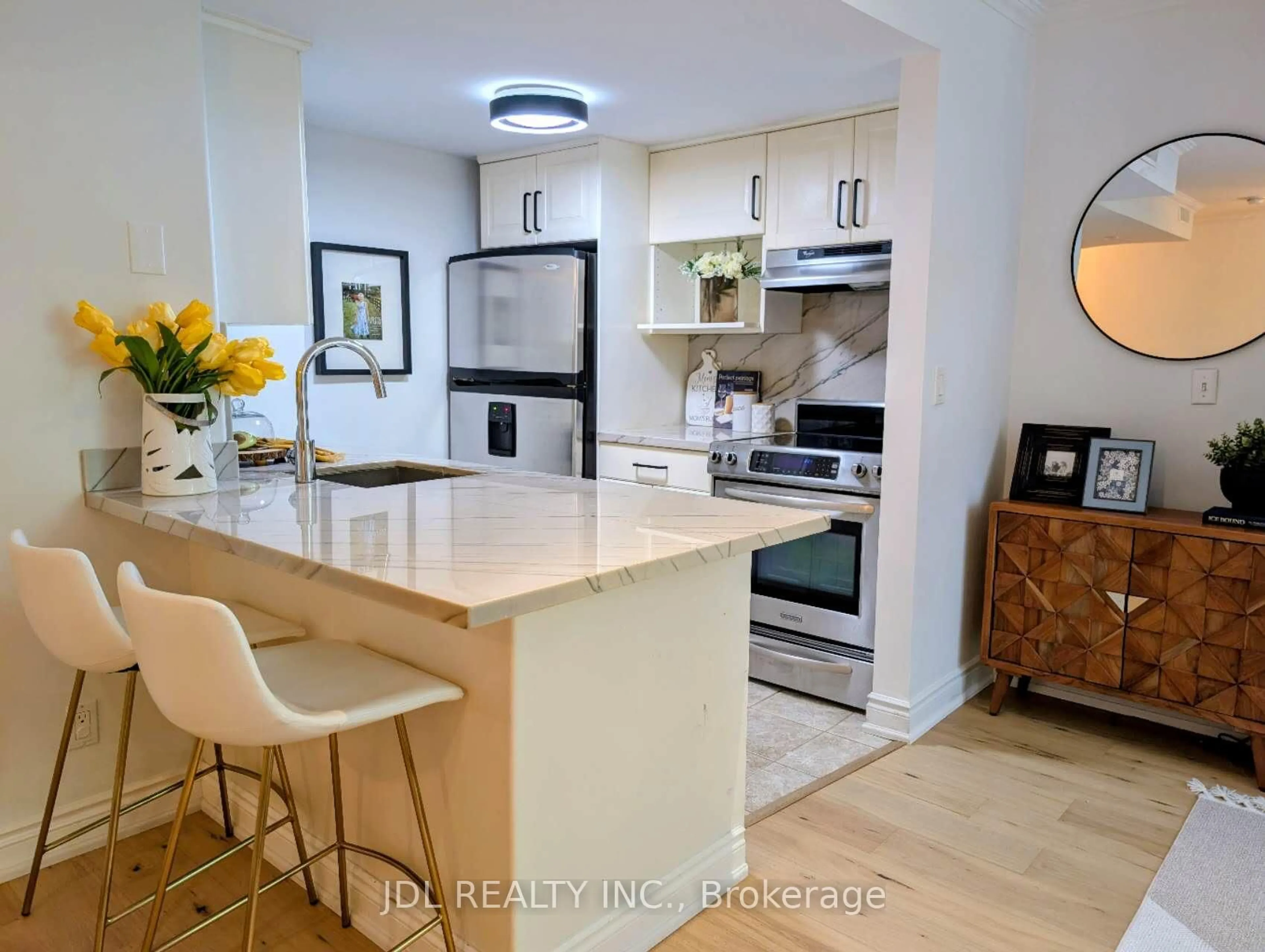 Open concept kitchen, unknown for 87 Lillian St #5, Toronto Ontario M4S 2H7
