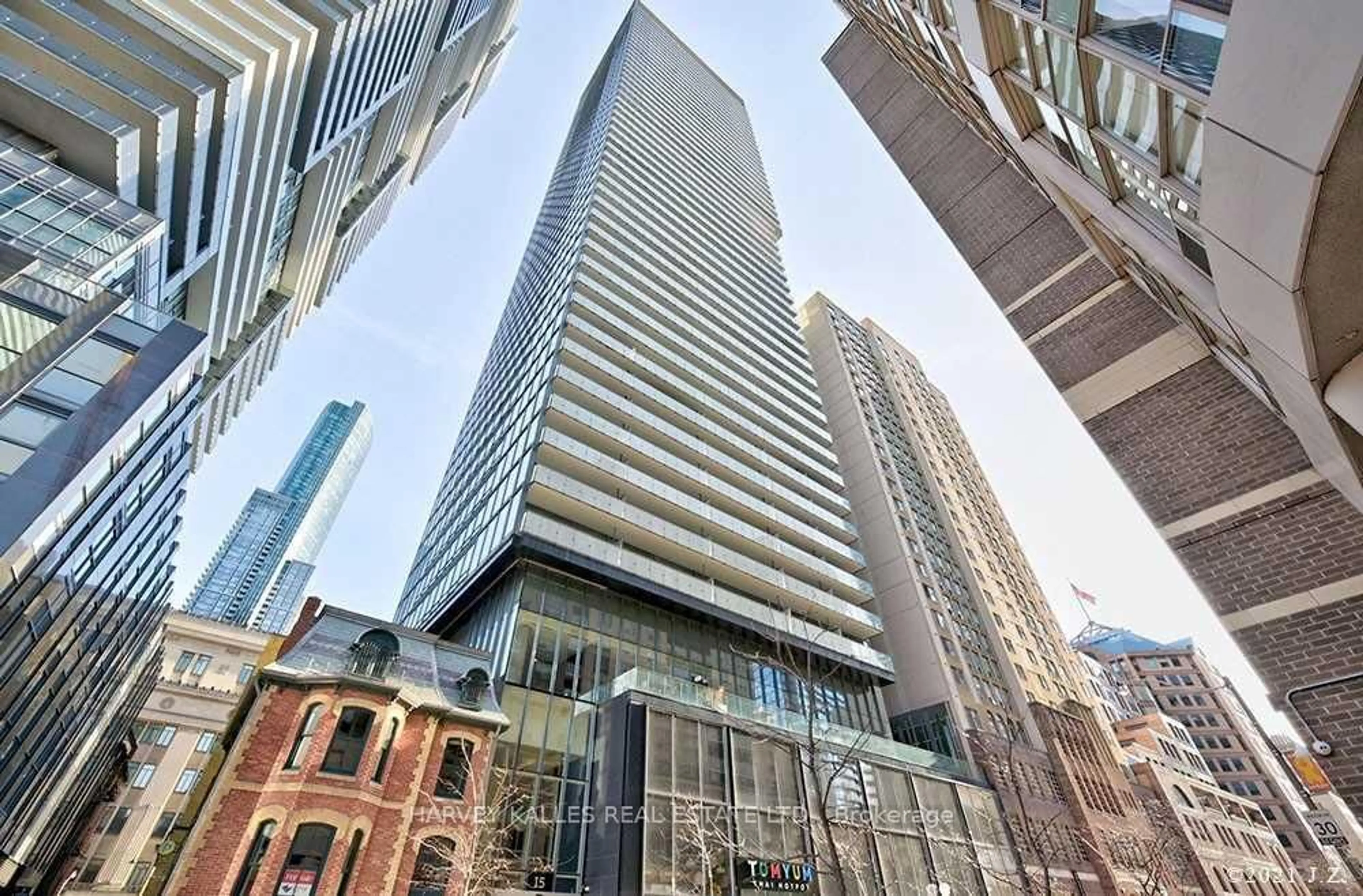 Indoor foyer for 15 Grenville St #3009, Toronto Ontario M4Y 1A1