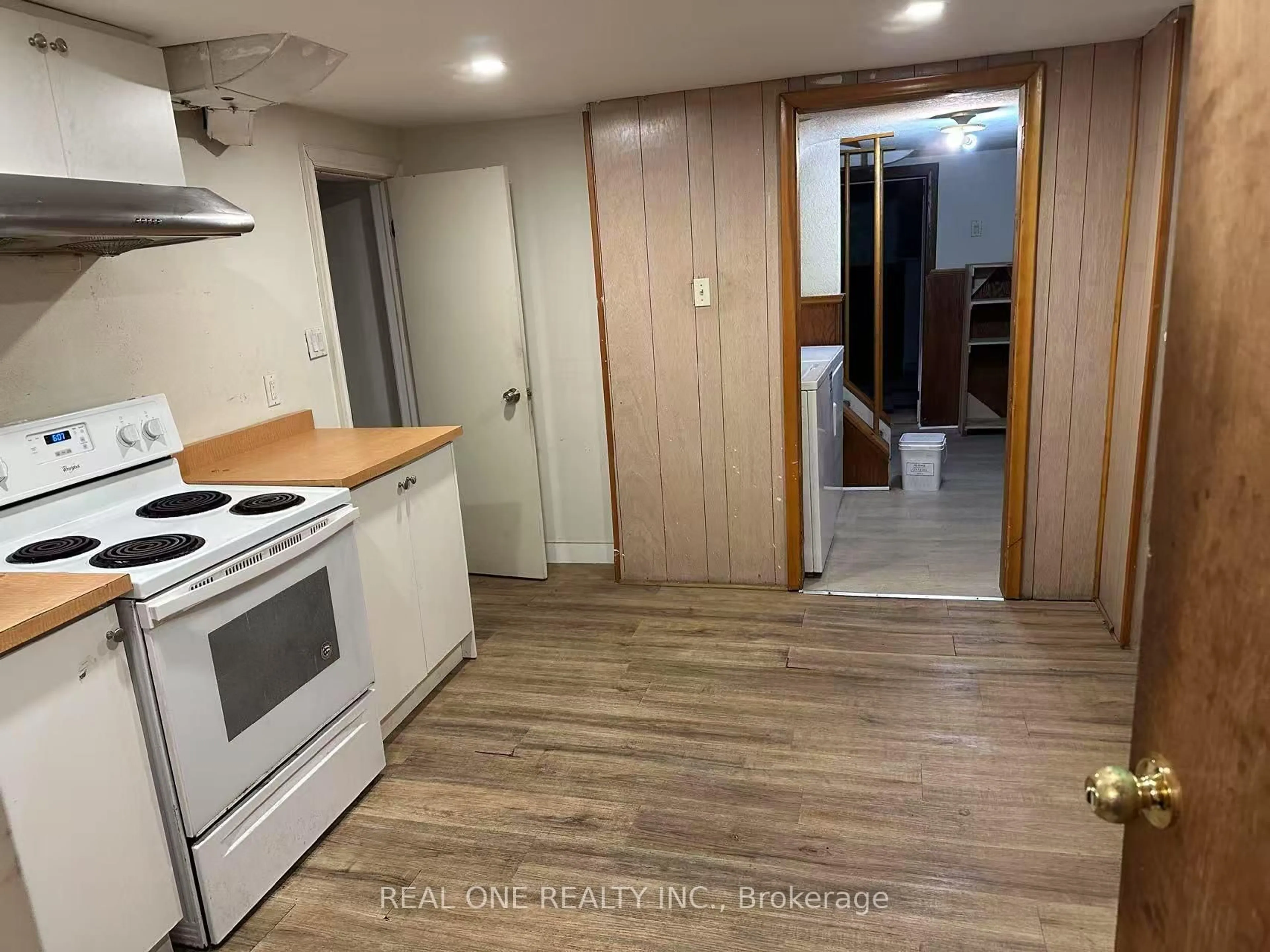 Unknown for 22 Pleasant View Dr, Toronto Ontario M2J 3P5
