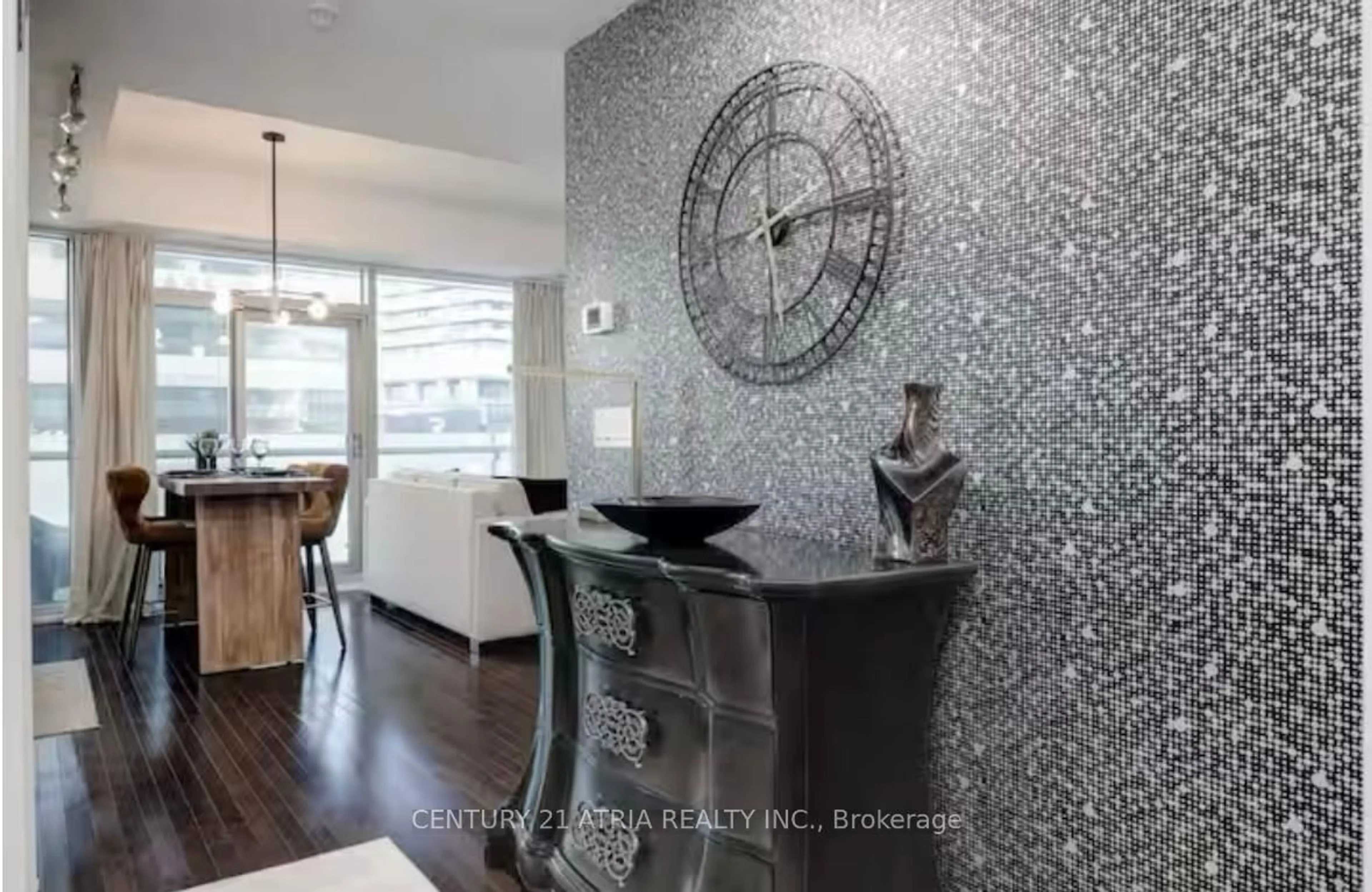 Unknown for 14 York St #512, Toronto Ontario M5J 0B1