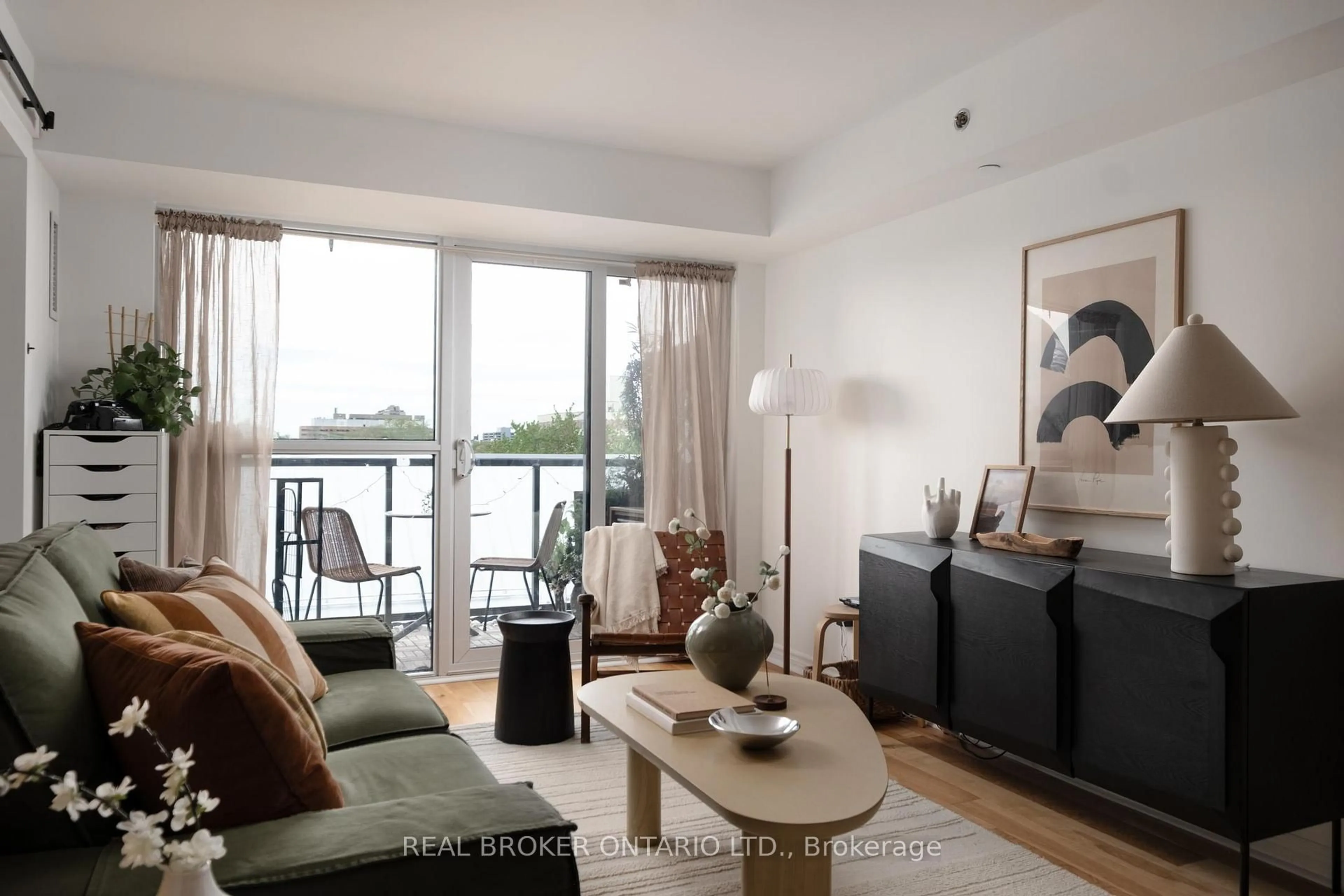 Living room with furniture, unknown for 35 Saranac Blvd #510, Toronto Ontario M6A 2G4