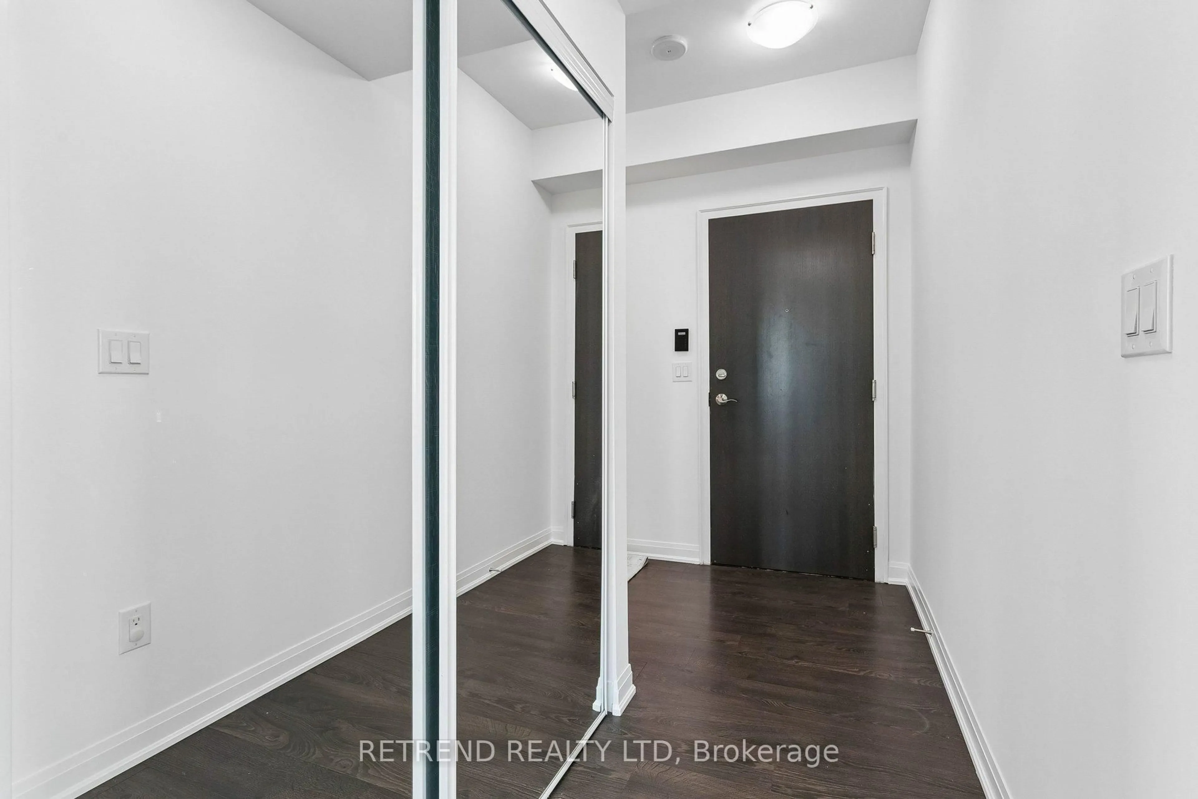 Indoor entryway for 9 Bogert Ave #2803, Toronto Ontario M2N 0H3