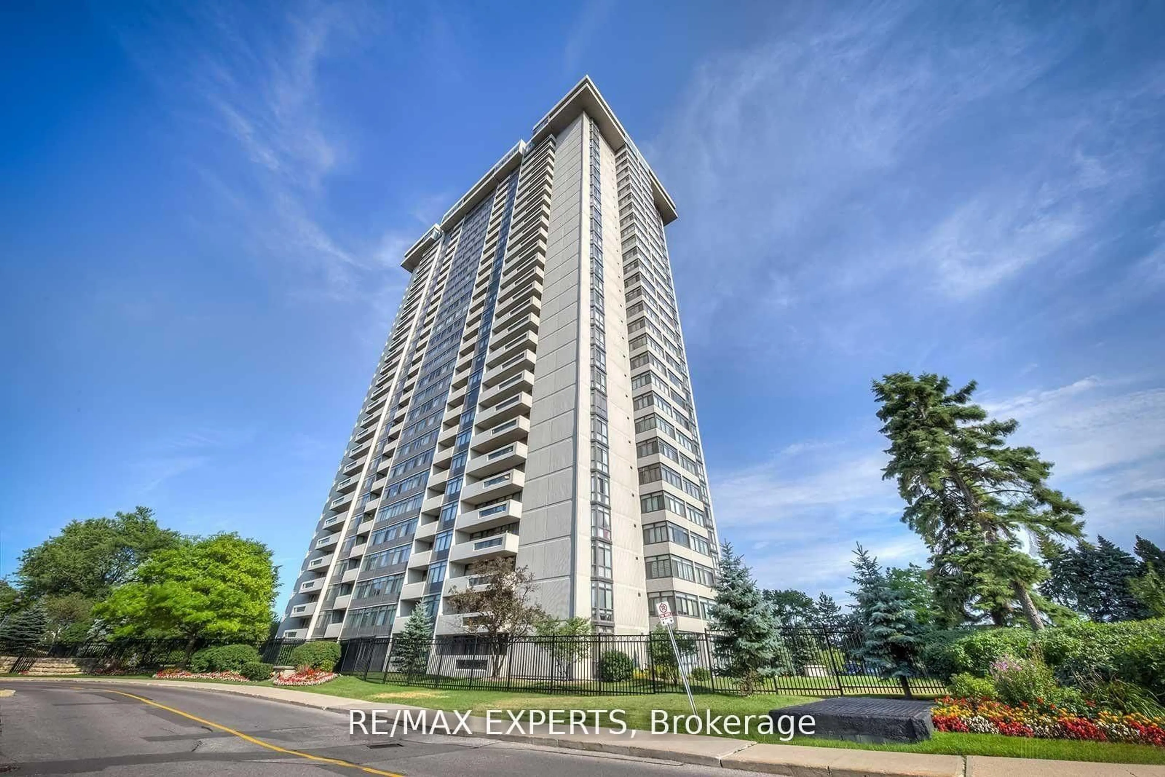 A pic from outside/outdoor area/front of a property/back of a property/a pic from drone, building for 1555 Finch Ave #1108, Toronto Ontario M2J 4X9