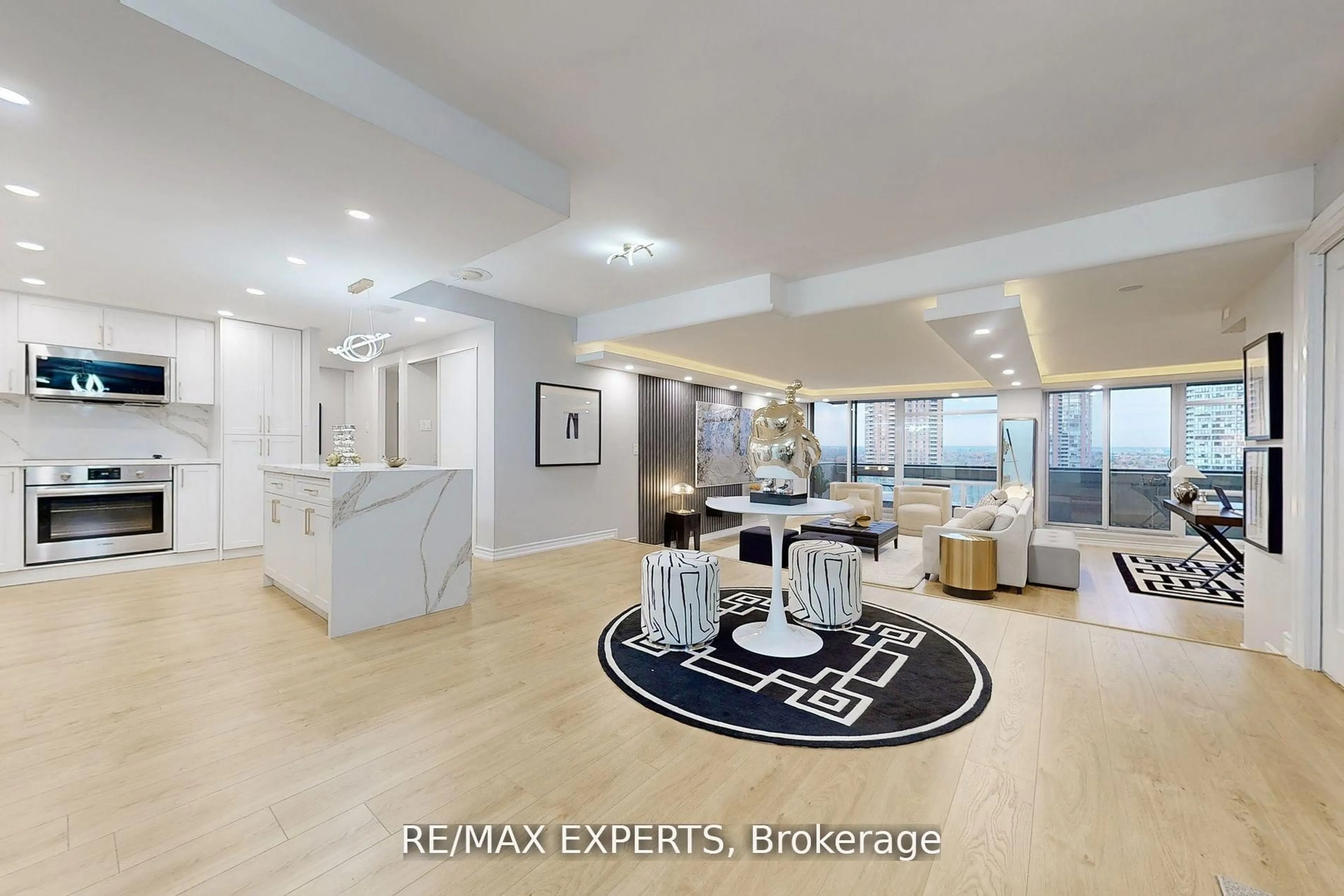 Indoor foyer for 1555 Finch Ave #1108, Toronto Ontario M2J 4X9