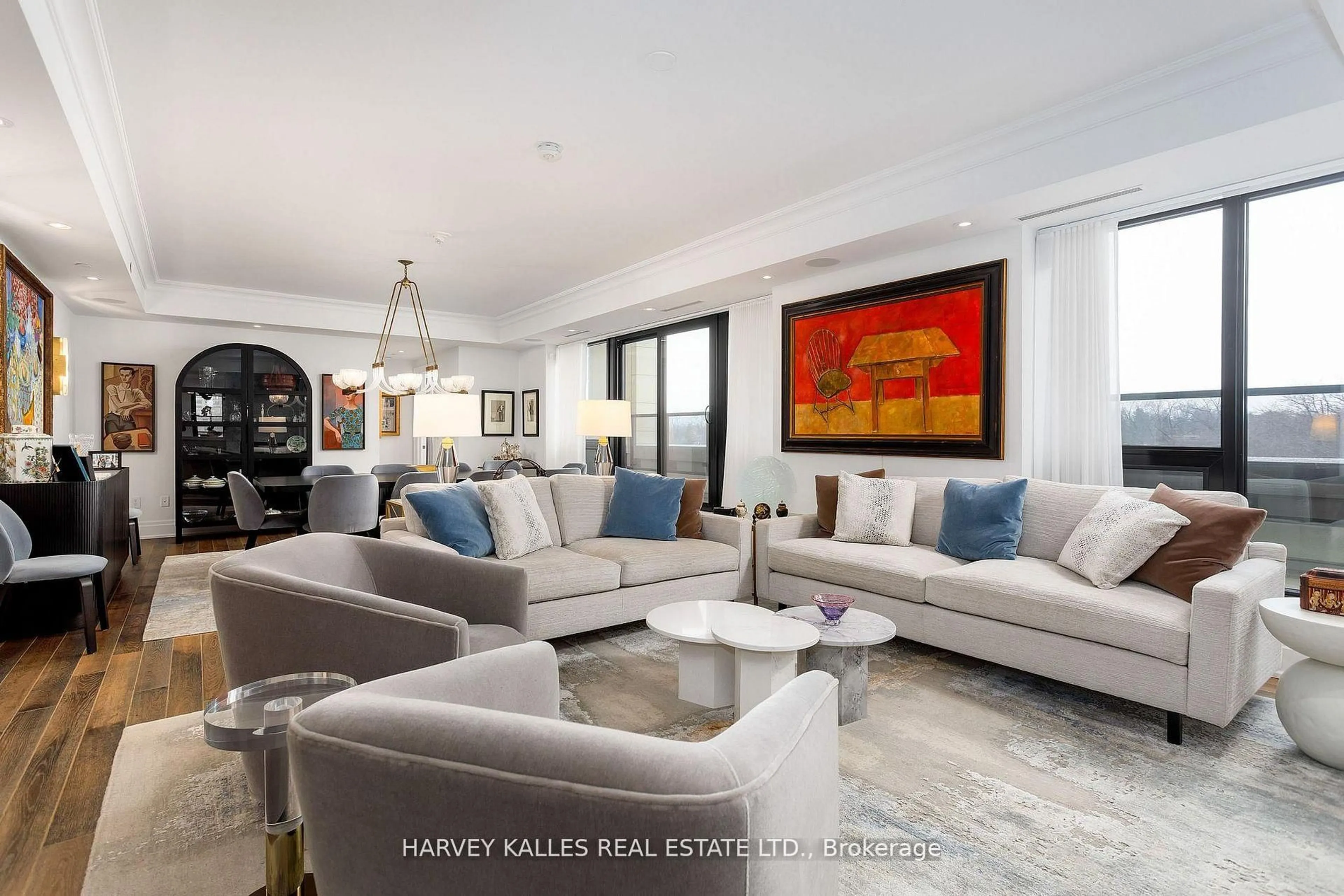 Living room with furniture, ceramic/tile floor for 1 Forest Hill Rd #701, Toronto Ontario M4V 1R1