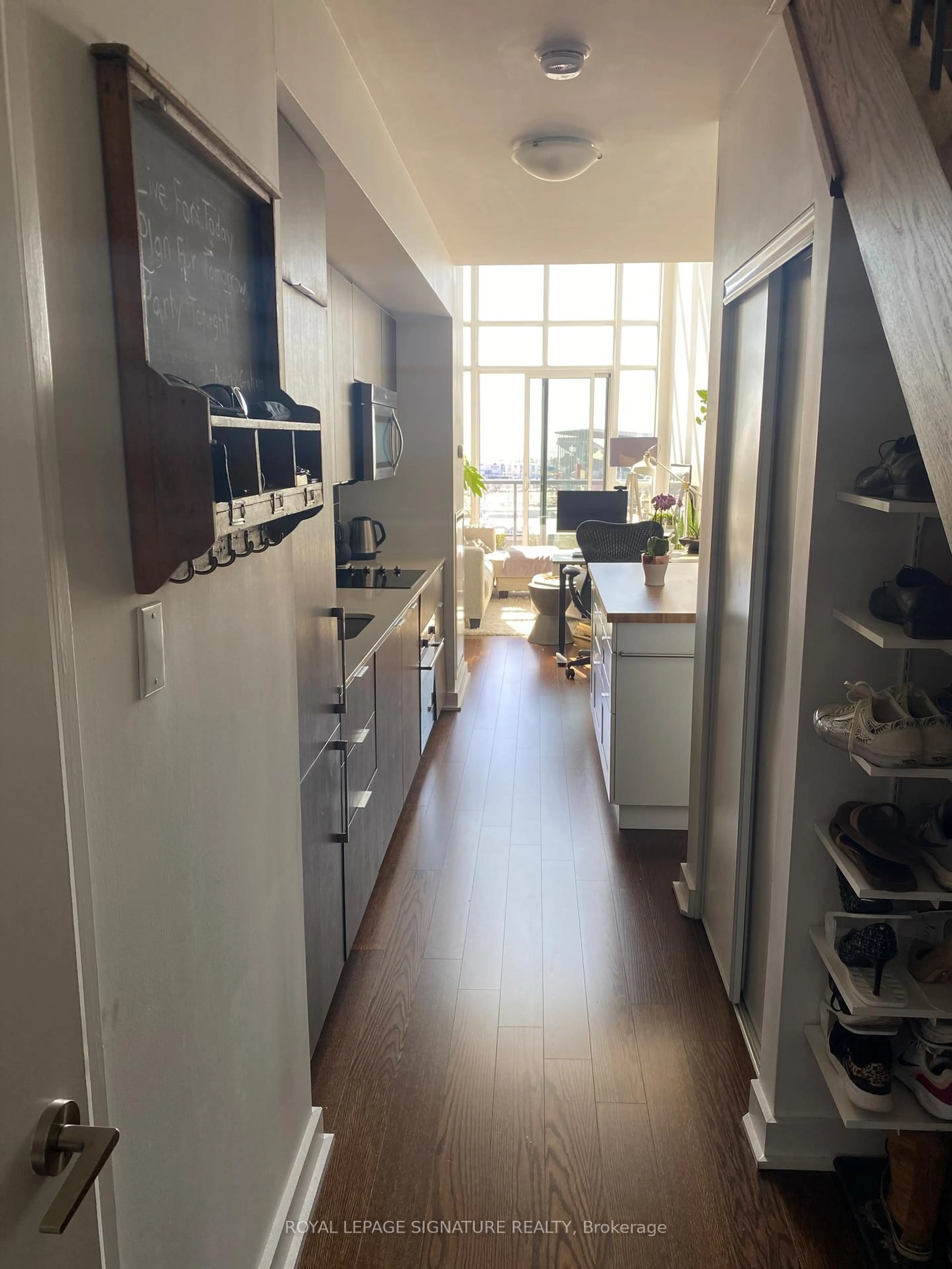 Unknown for 5 Hanna Ave #705, Toronto Ontario M6K 0B3