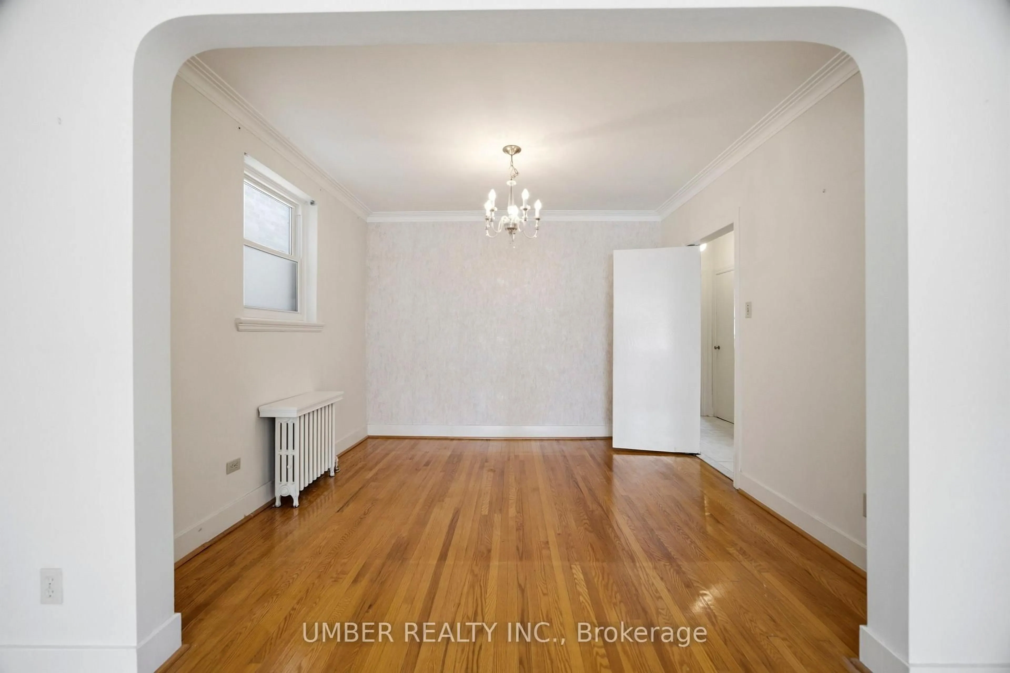 A pic of a room for 558 Glencairn Ave, Toronto Ontario M6B 1Z4