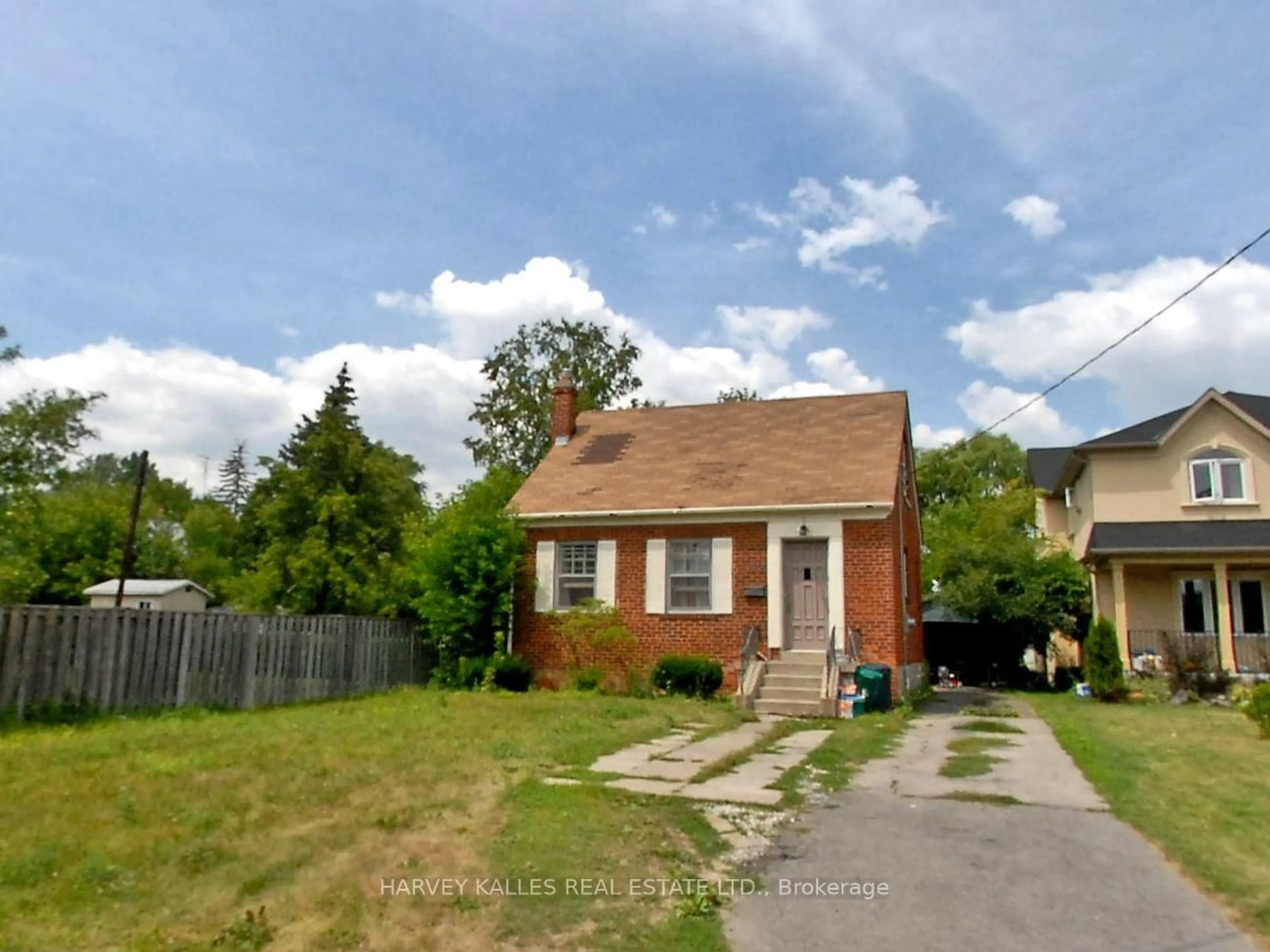 Unknown for 112 Allingham Gdns, Toronto Ontario M3H 1Y2